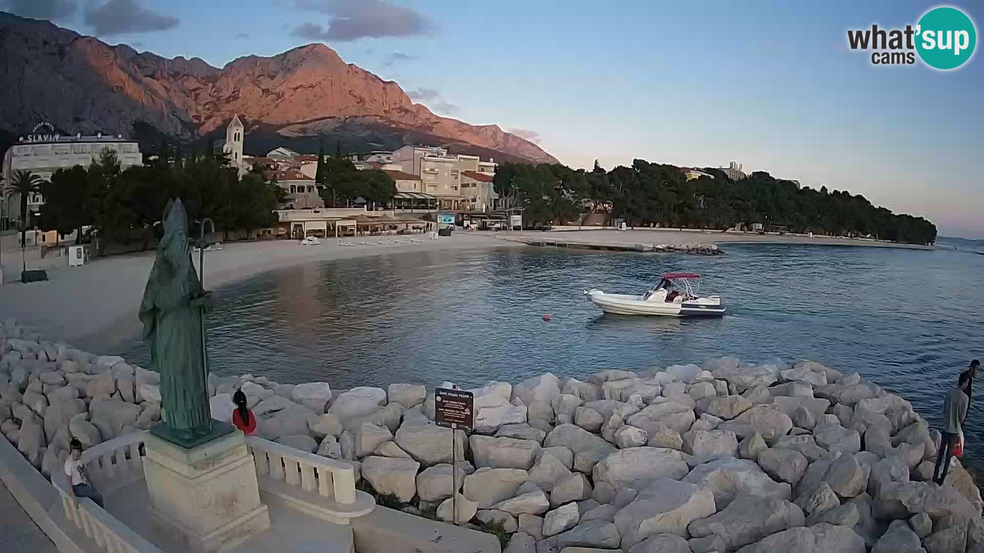 Spletna kamera Baška Voda – Sv. Nikola in plaža