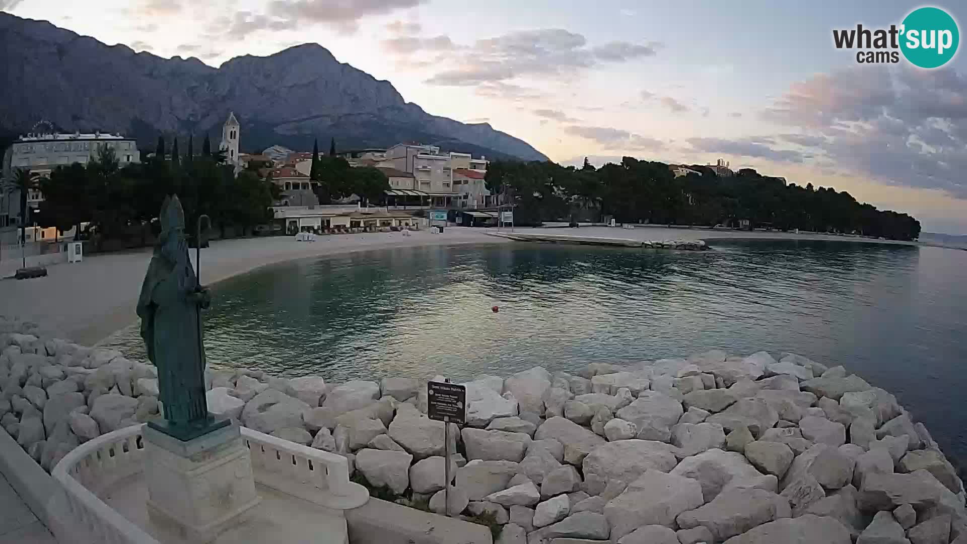 Spletna kamera Baška Voda – Sv. Nikola in plaža