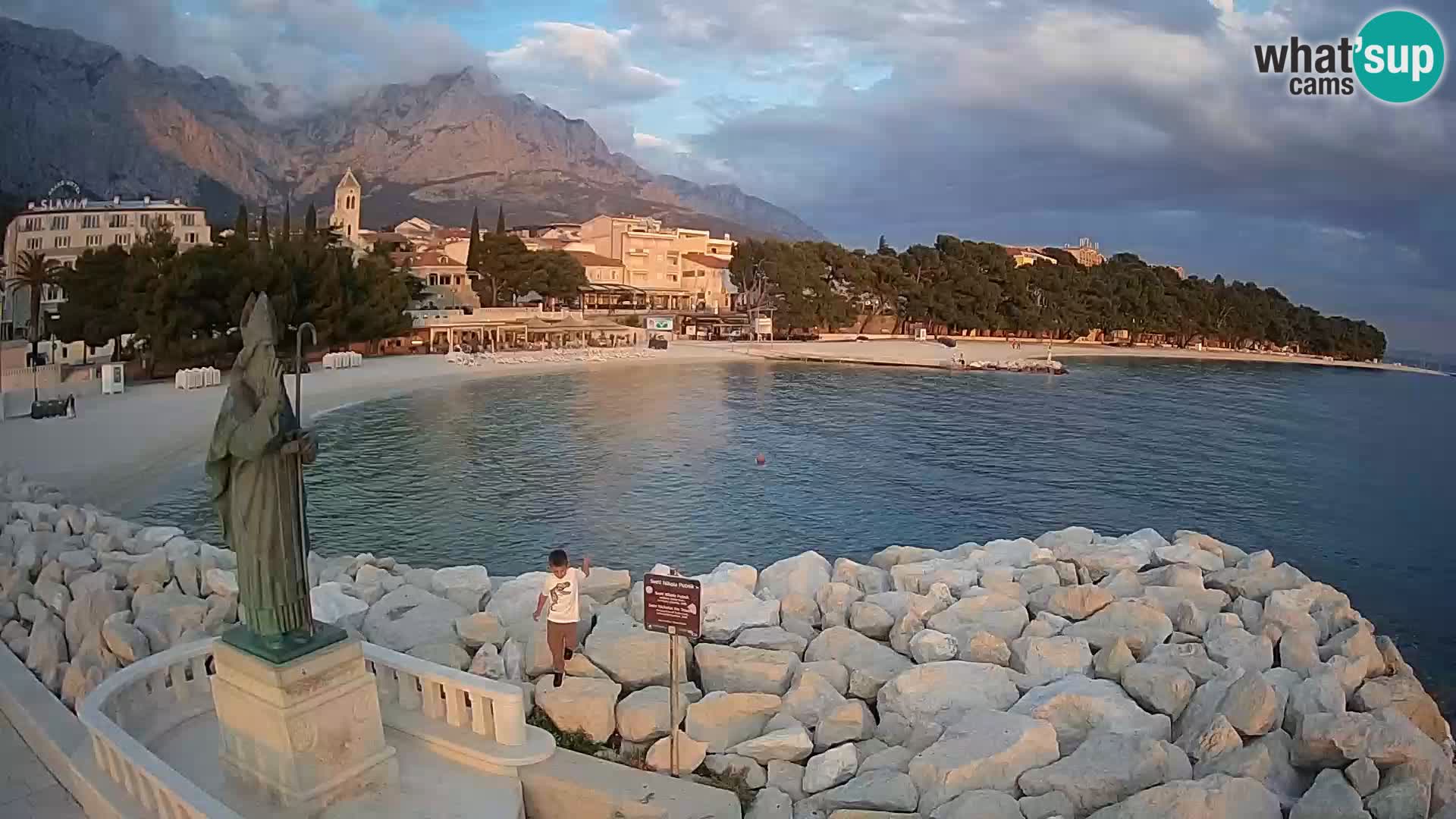 Webcam Baška Voda – Saint Nikola and beach