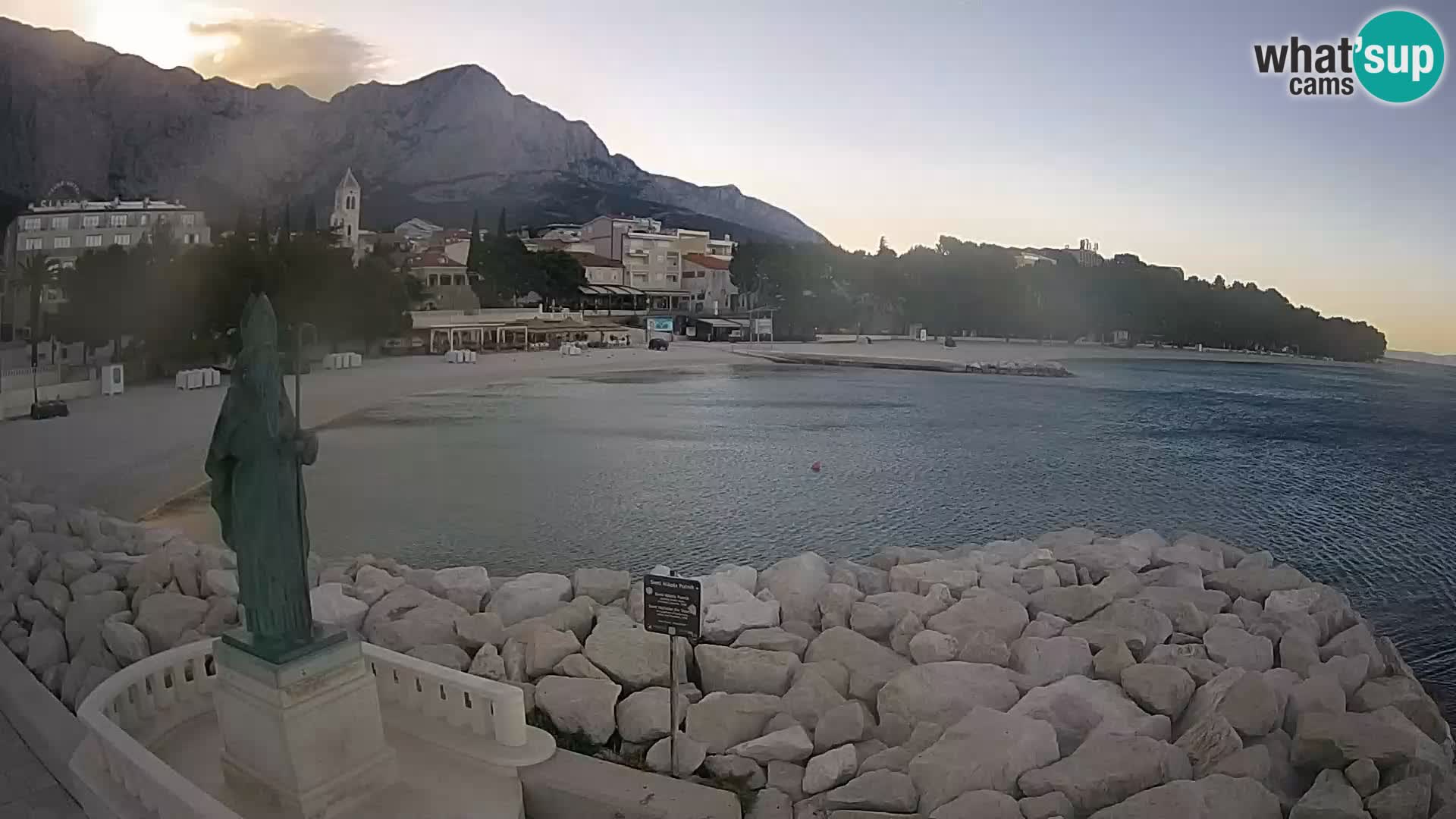 Webcam Baška Voda – Saint Nikola and beach