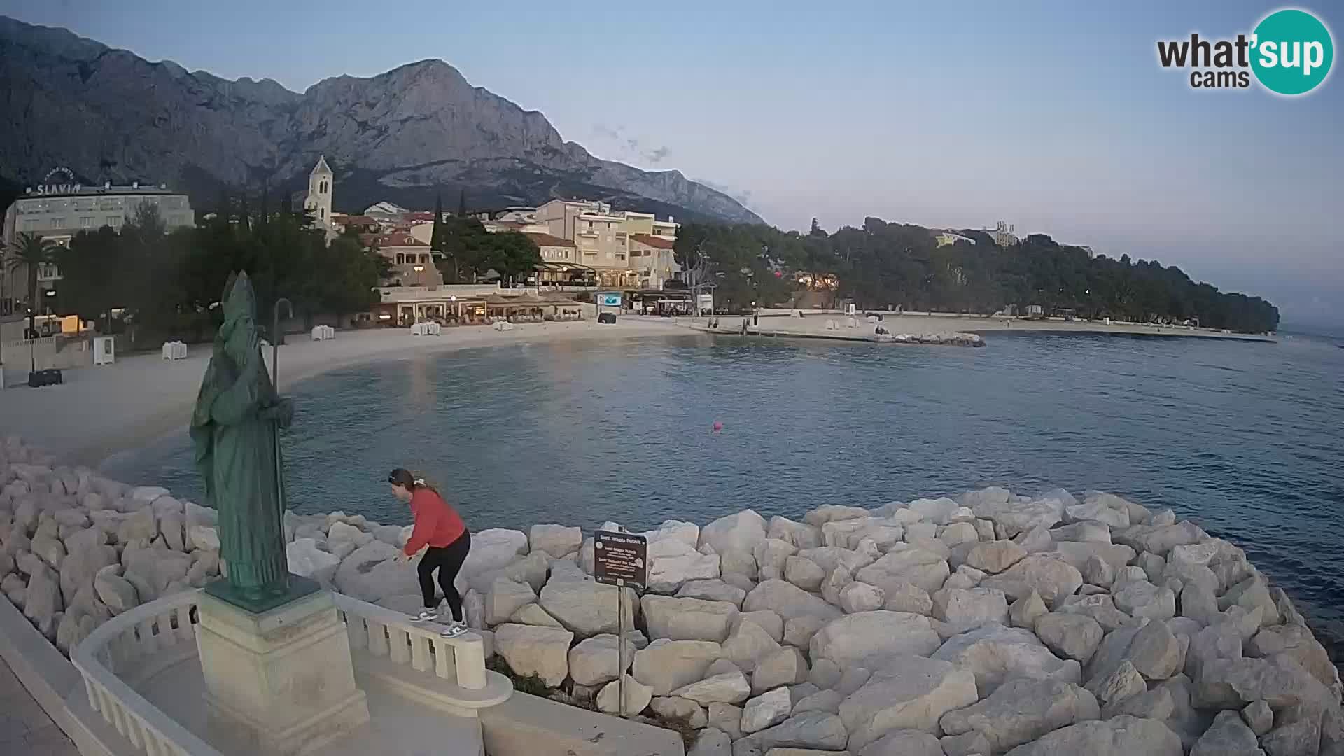 Spletna kamera Baška Voda – Sv. Nikola in plaža