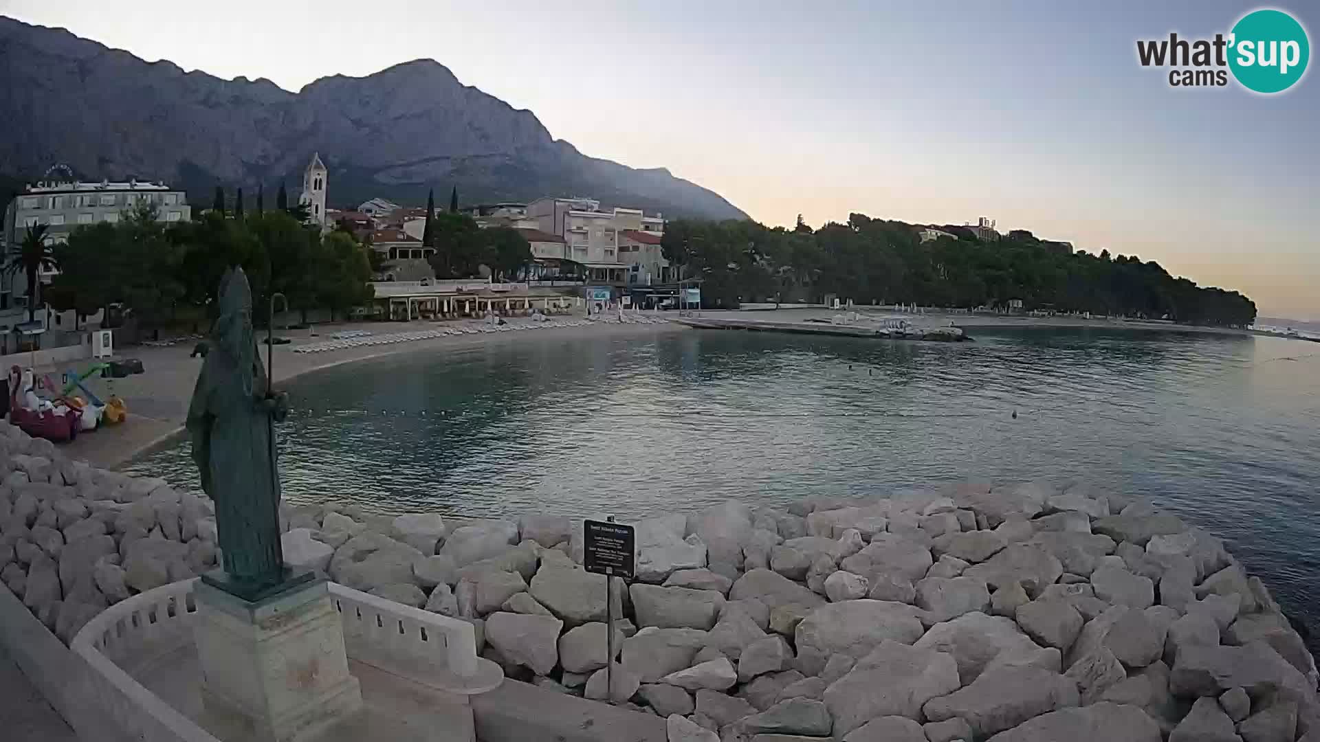 Spletna kamera Baška Voda – Sv. Nikola in plaža