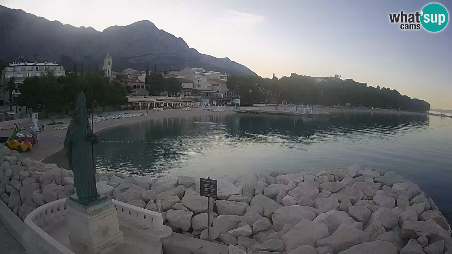 Spletna kamera Baška Voda – Sv. Nikola in plaža