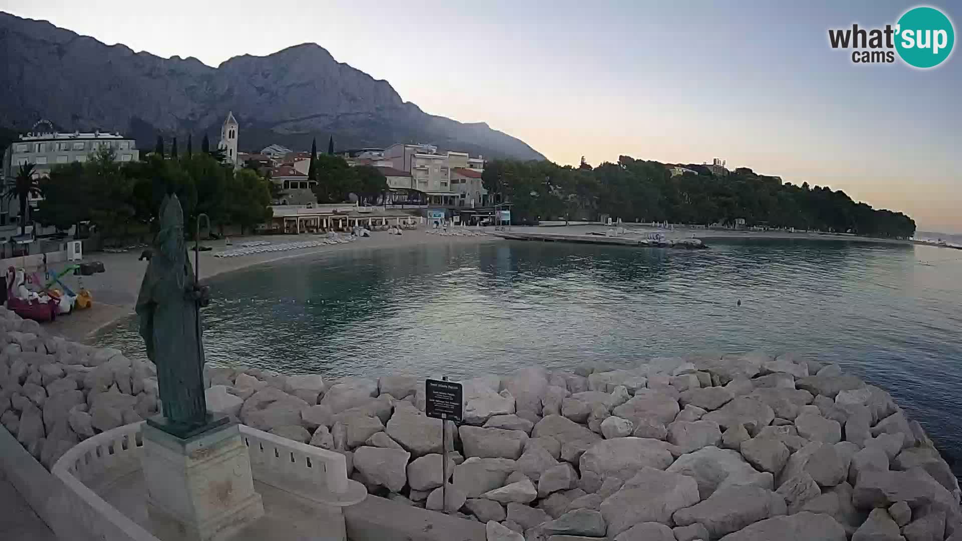 Spletna kamera Baška Voda – Sv. Nikola in plaža