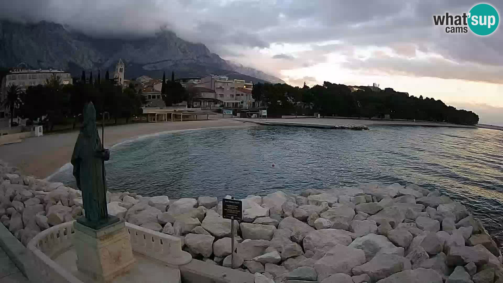 Spletna kamera Baška Voda – Sv. Nikola in plaža