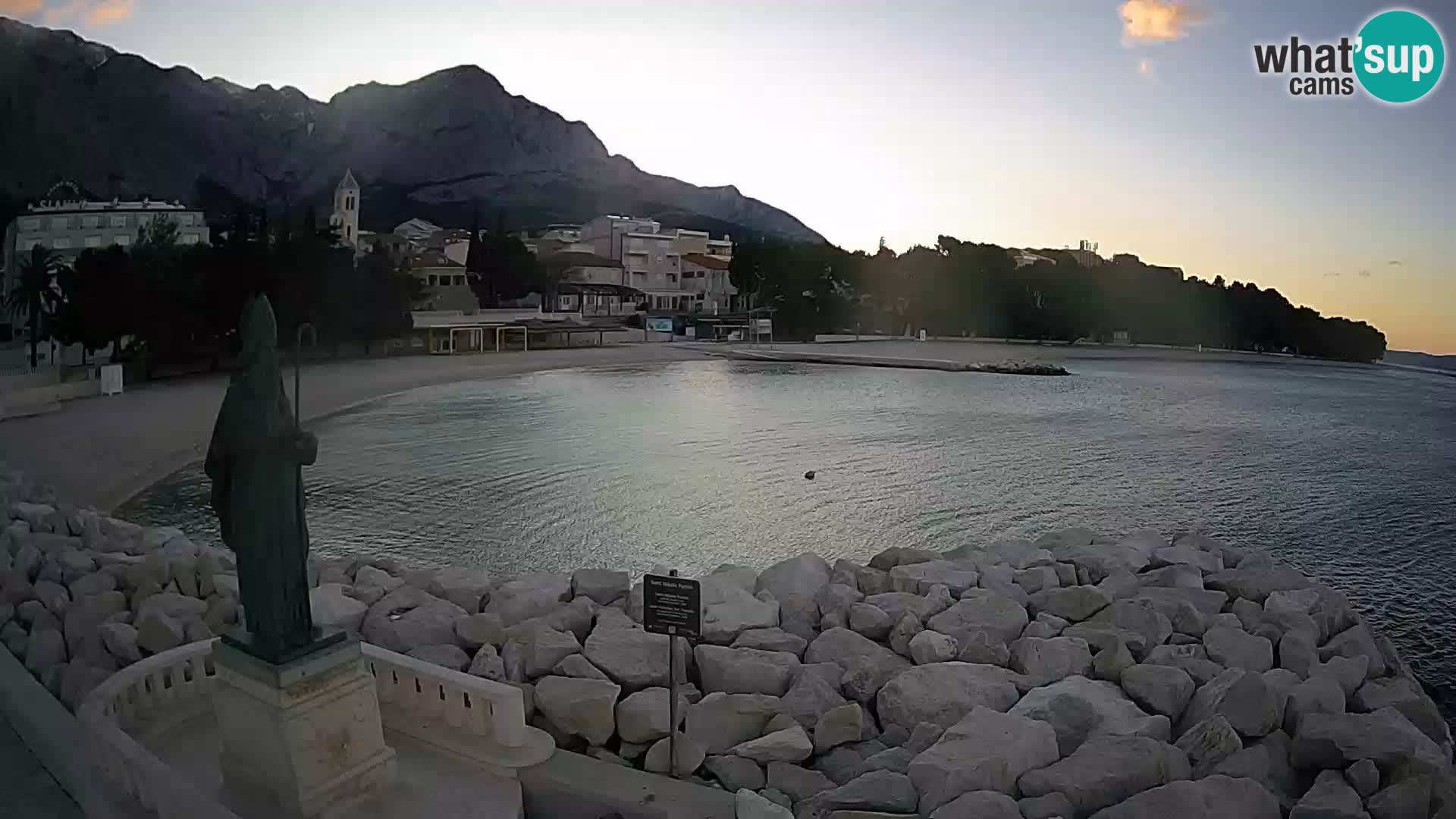 Spletna kamera Baška Voda – Sv. Nikola in plaža