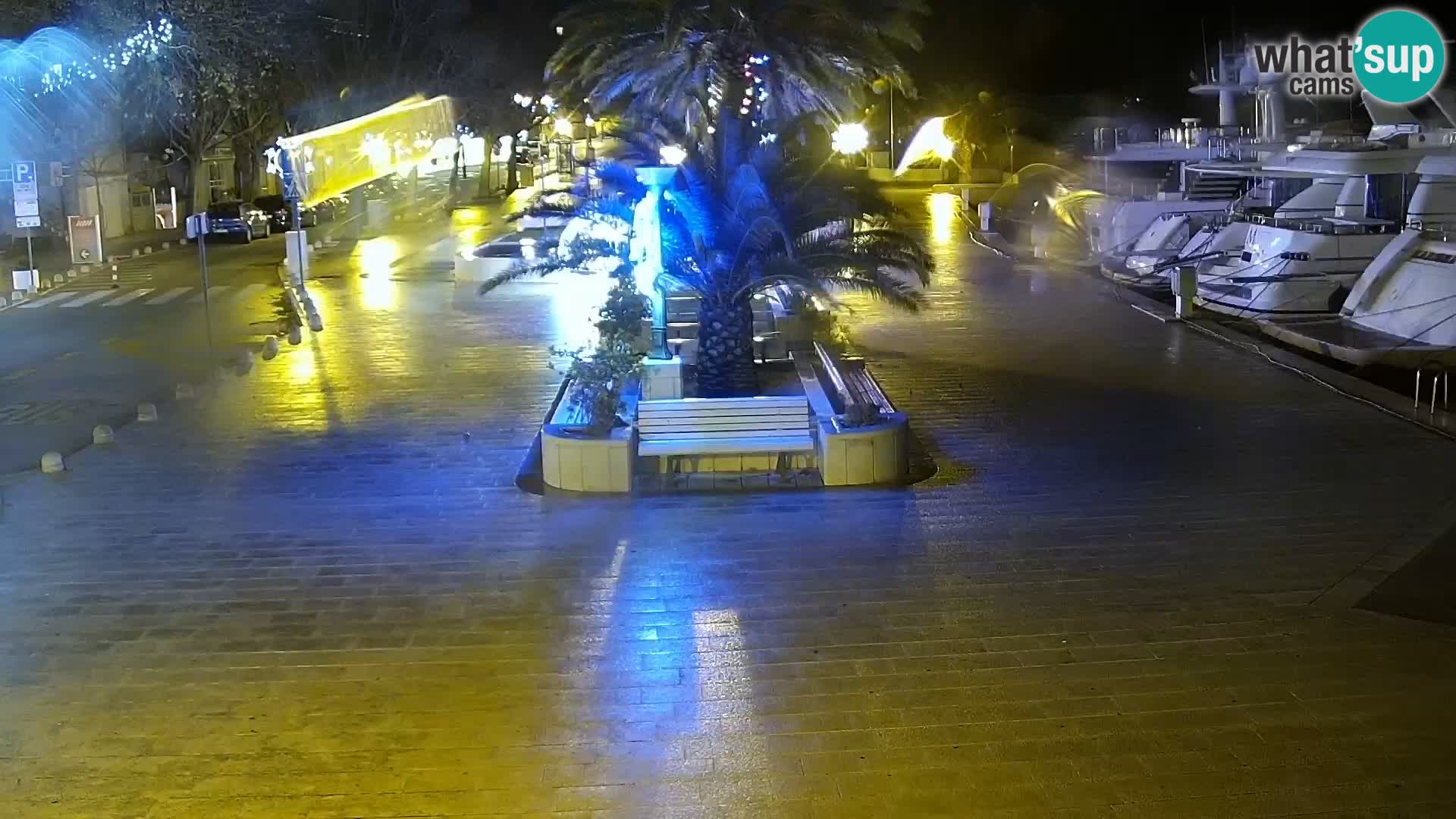 Baška Voda promenade webcam