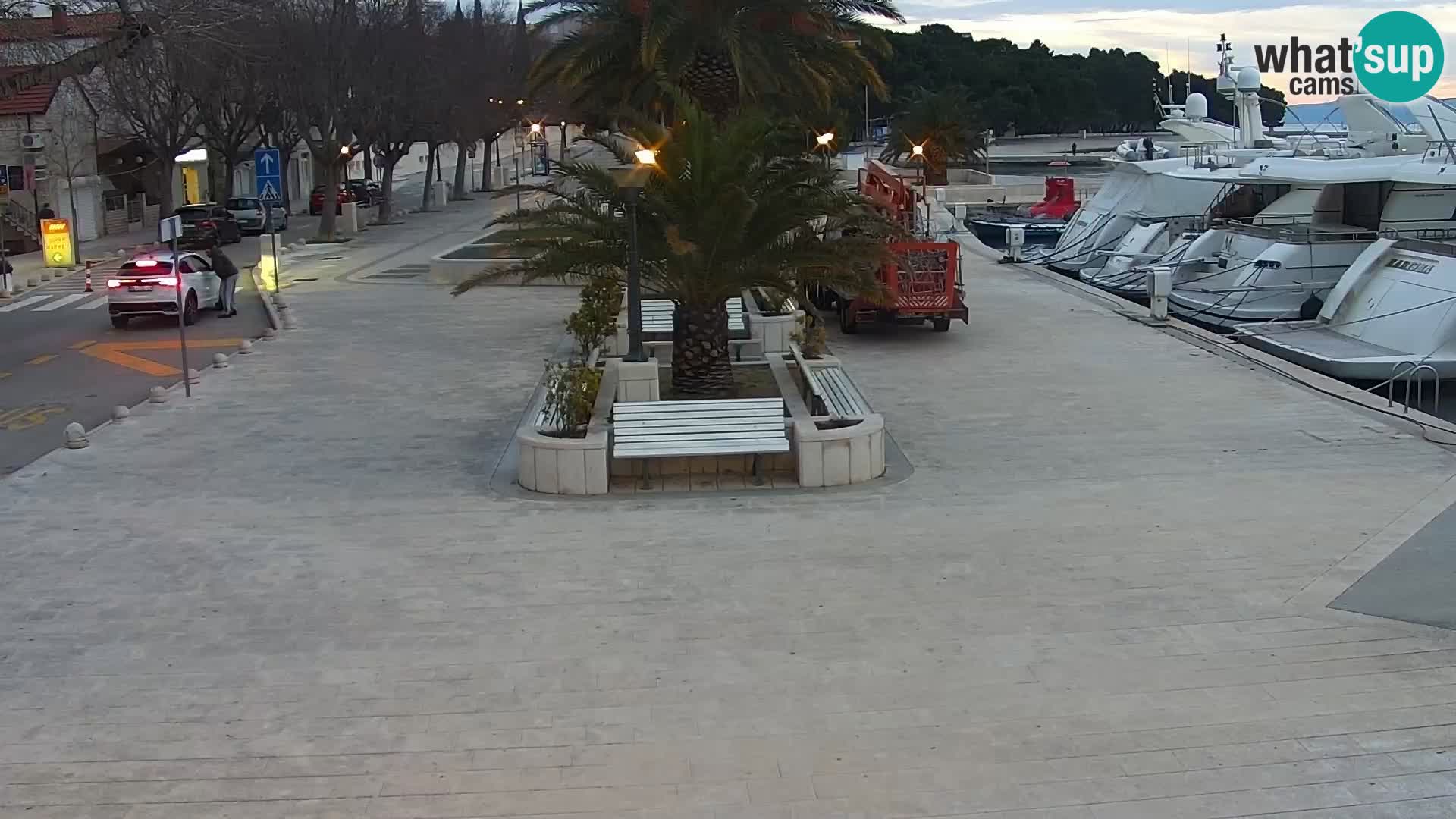 Baška Voda promenade webcam