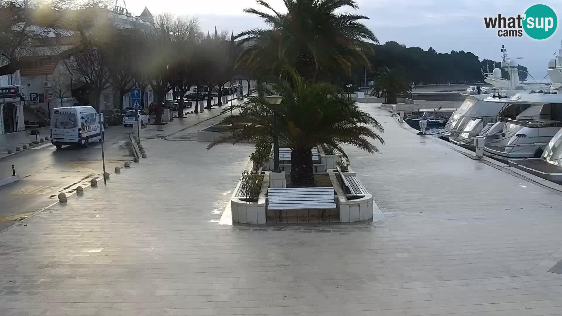 Baška Voda promenade webcam