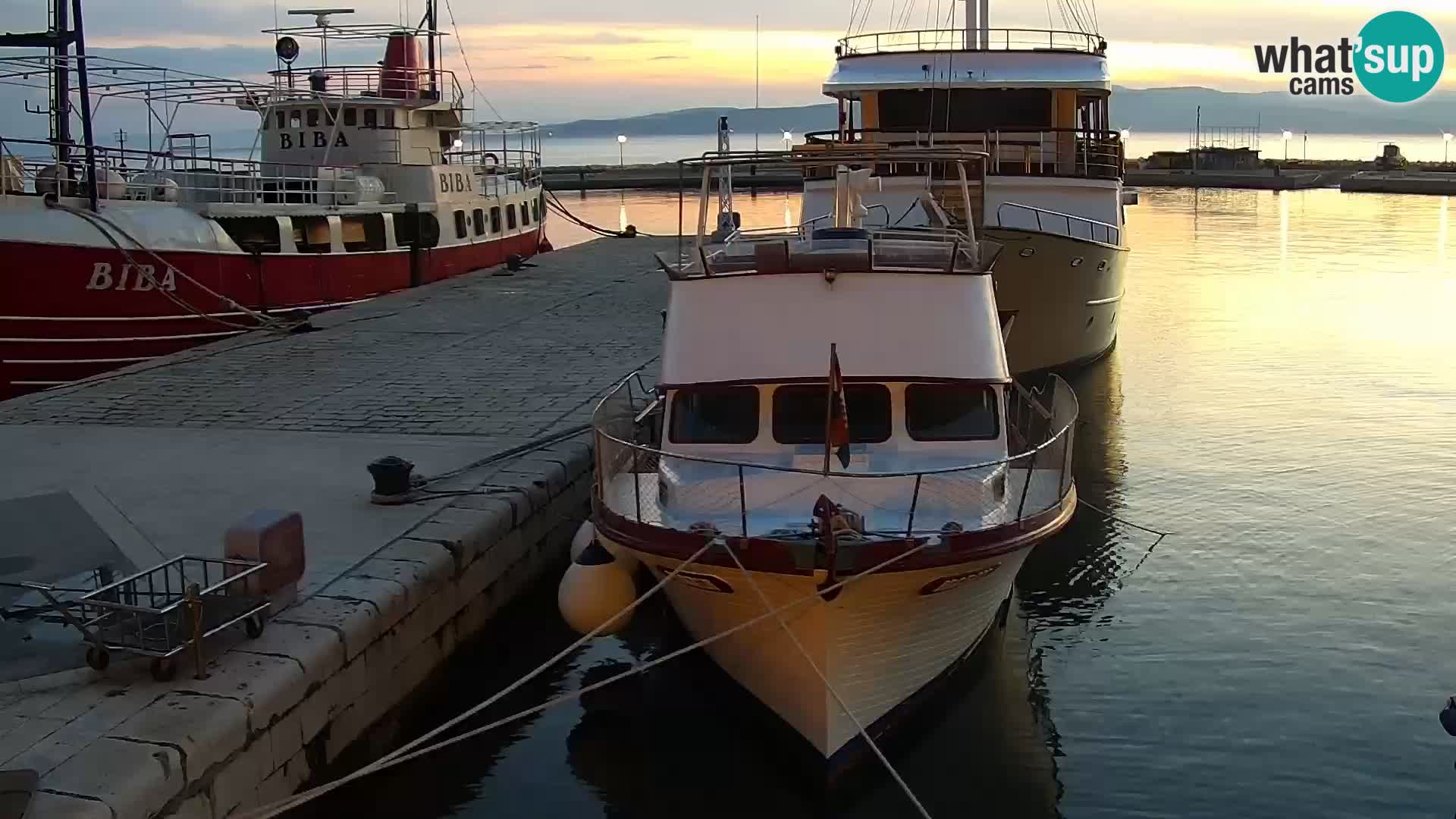 Baška Voda promenade webcam