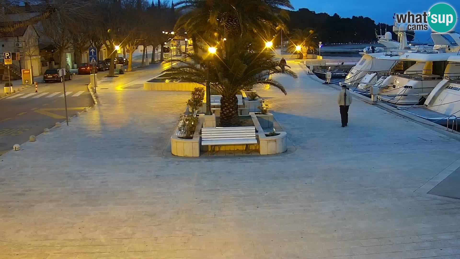 Baška Voda promenade webcam