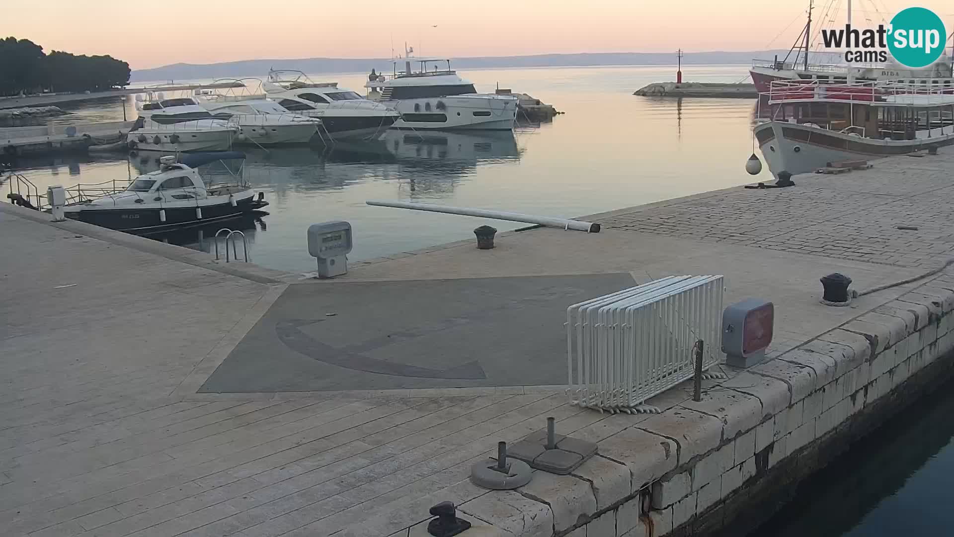 Baška Voda promenade webcam