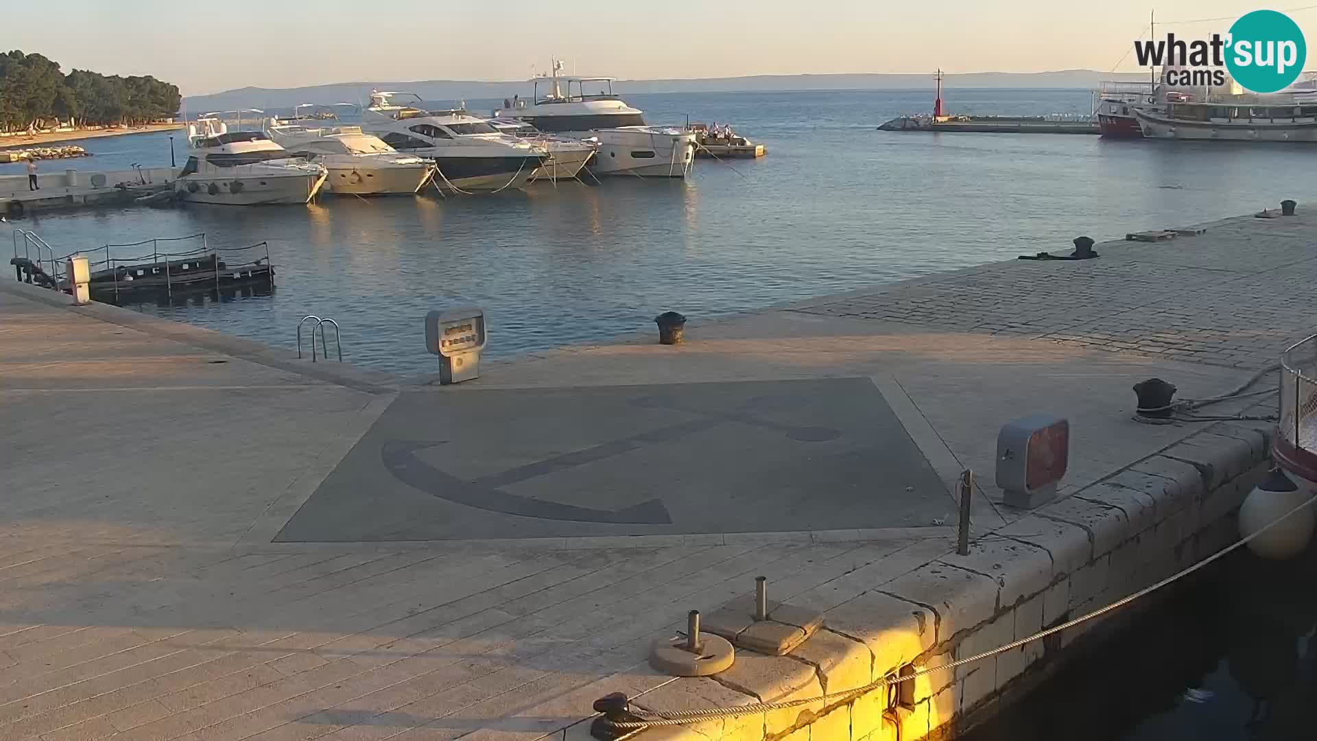 Baška Voda promenade webcam