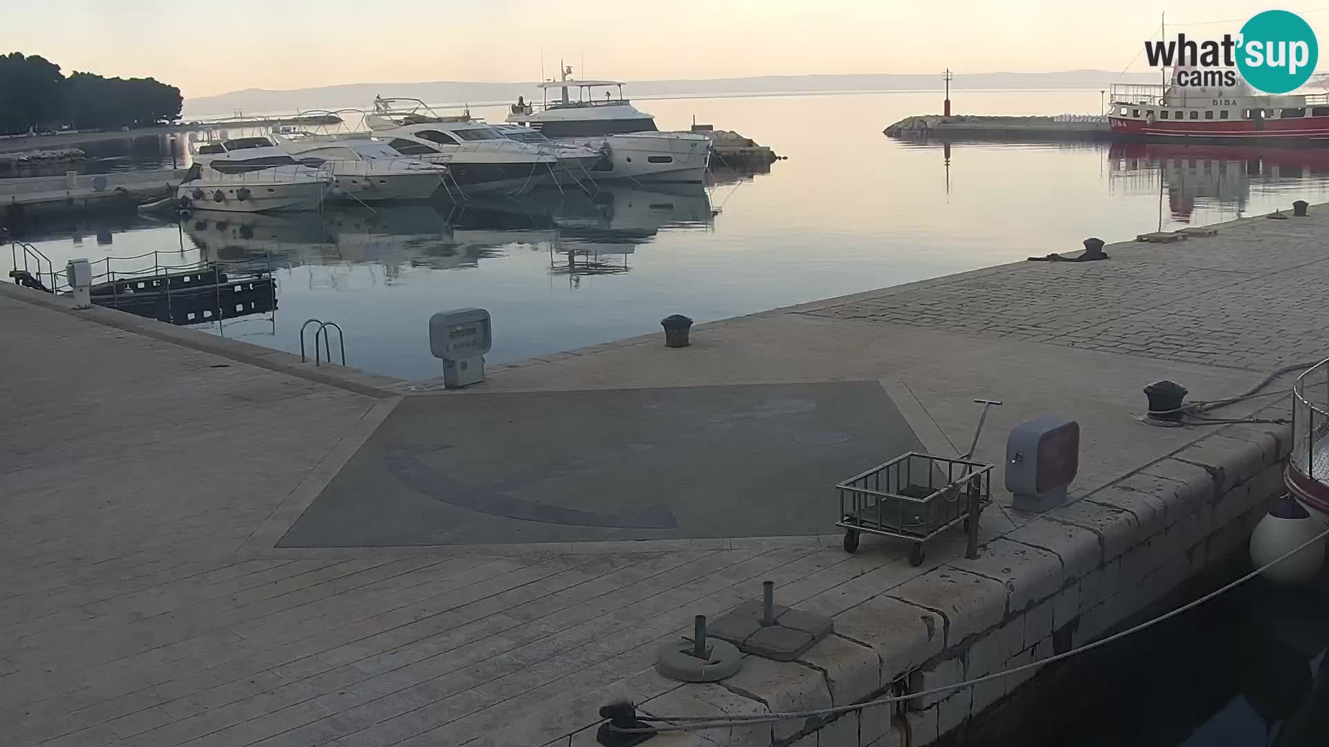 Live webcam Seaside promenade in Baška Voda