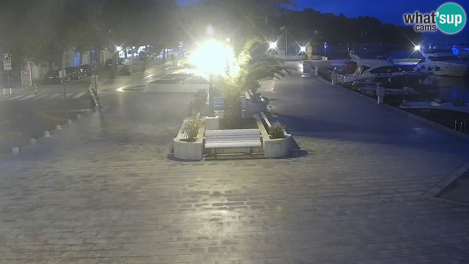 Live webcam Seaside promenade in Baška Voda