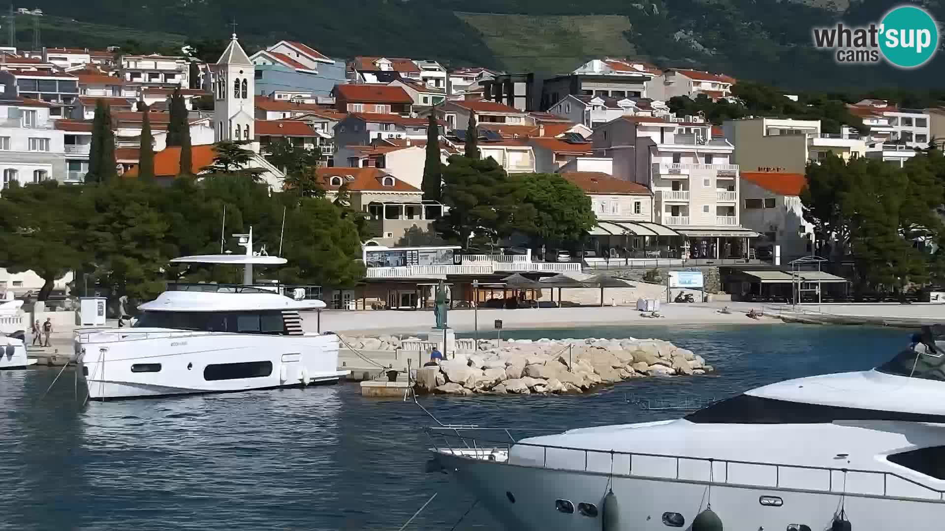 Web Kamera Baška Voda luka – Pogled na grad i masiv Biokovo