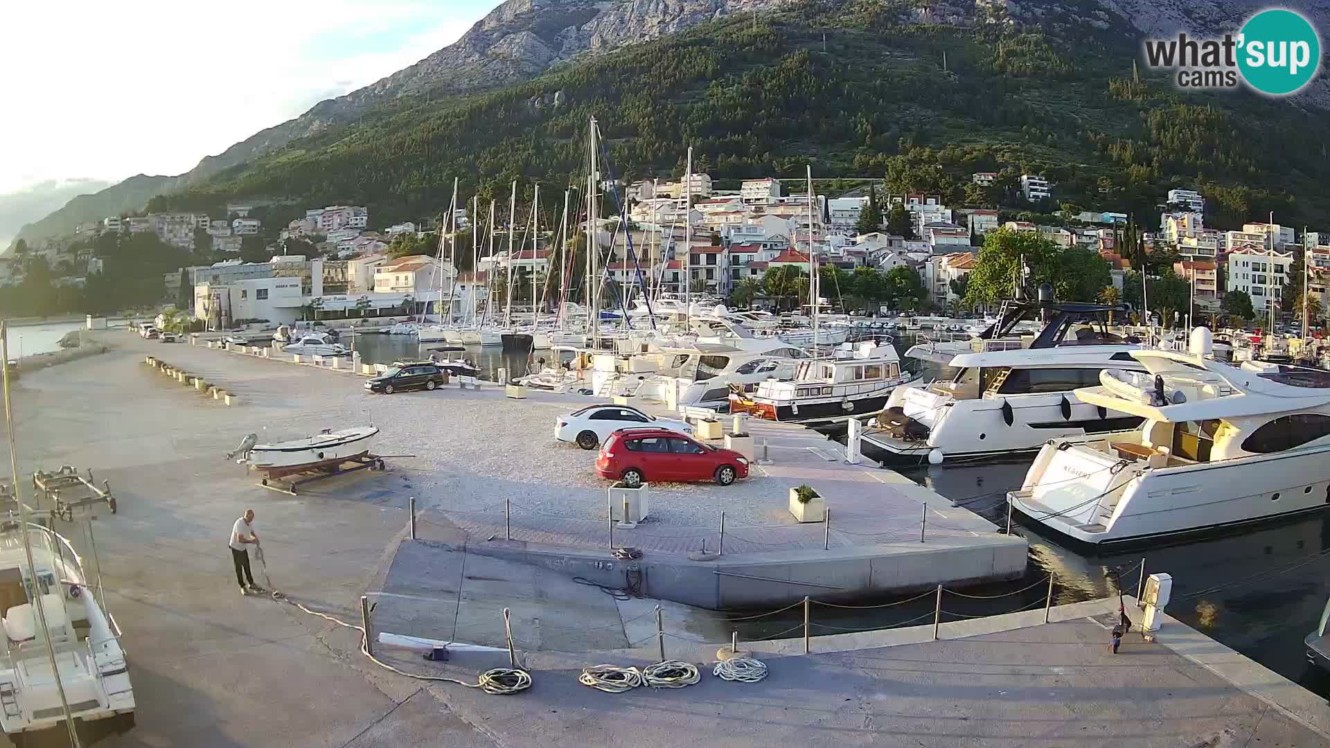 Spletna kamera – Baška Voda, pogled na mesto in goro Biokovo