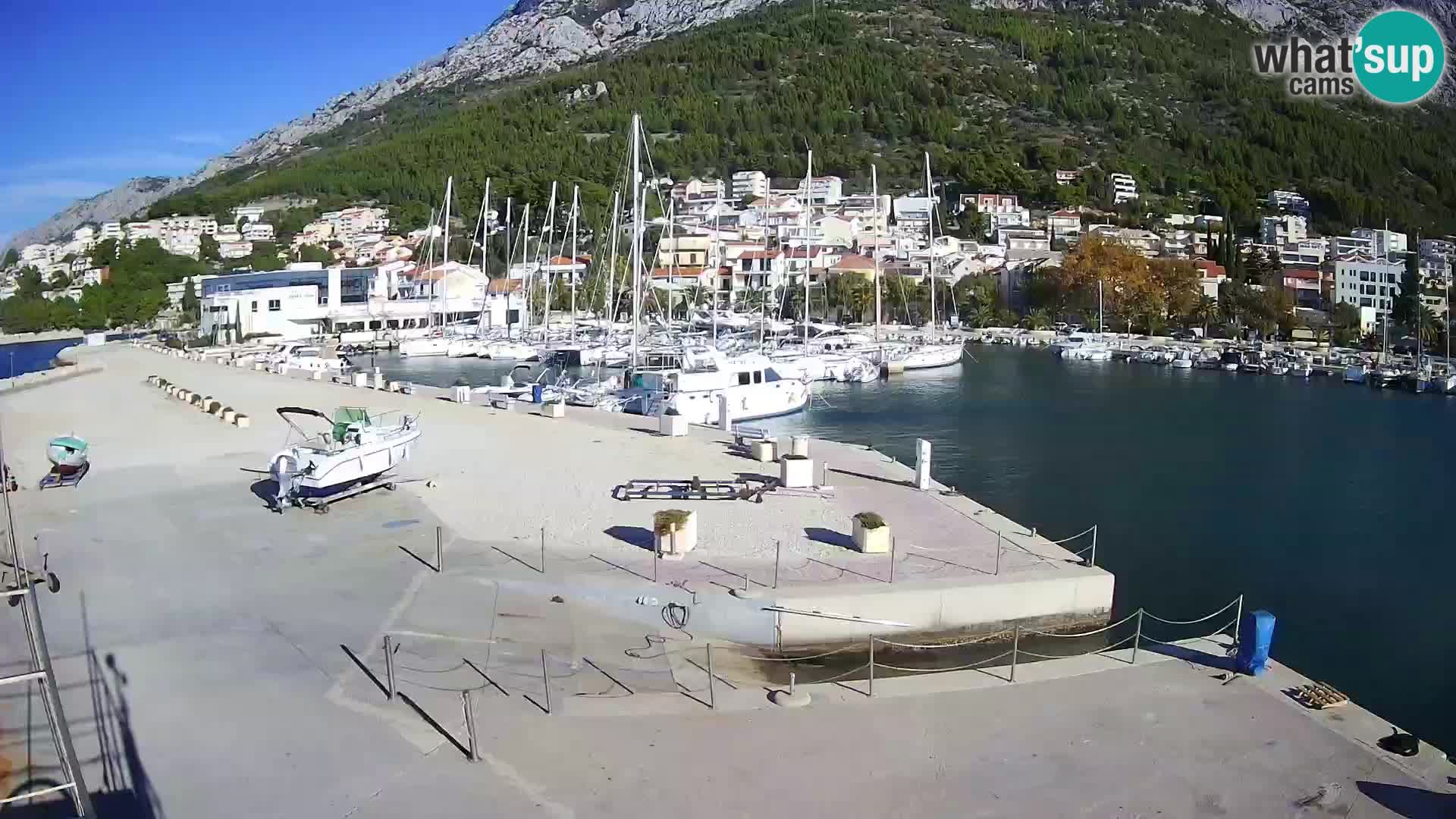 Spletna kamera – Baška Voda, pogled na mesto in goro Biokovo