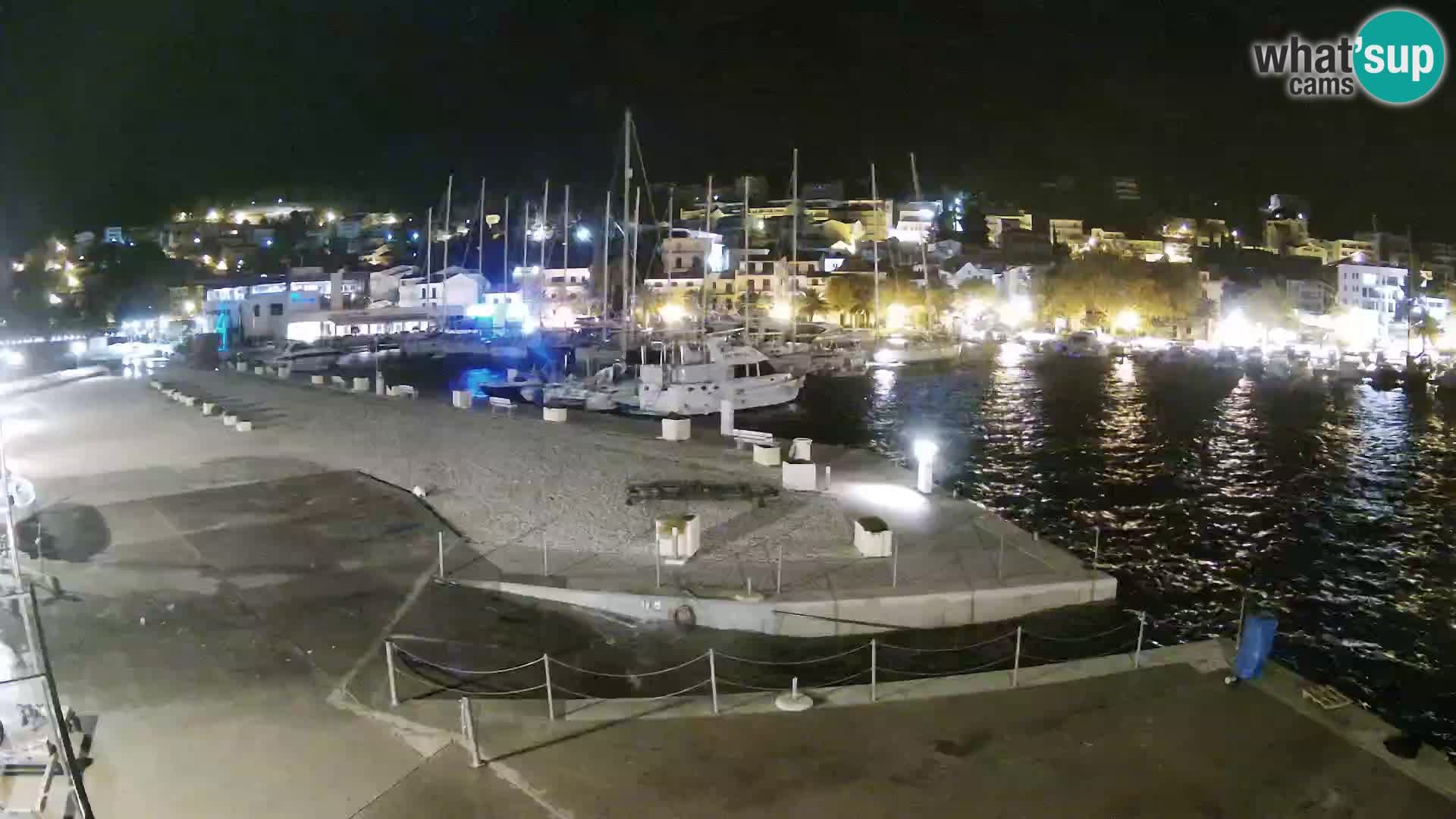 Webcam Basca Voda –  Vista desde el puerto deportivo de la ciudad y la montaña Biokovo