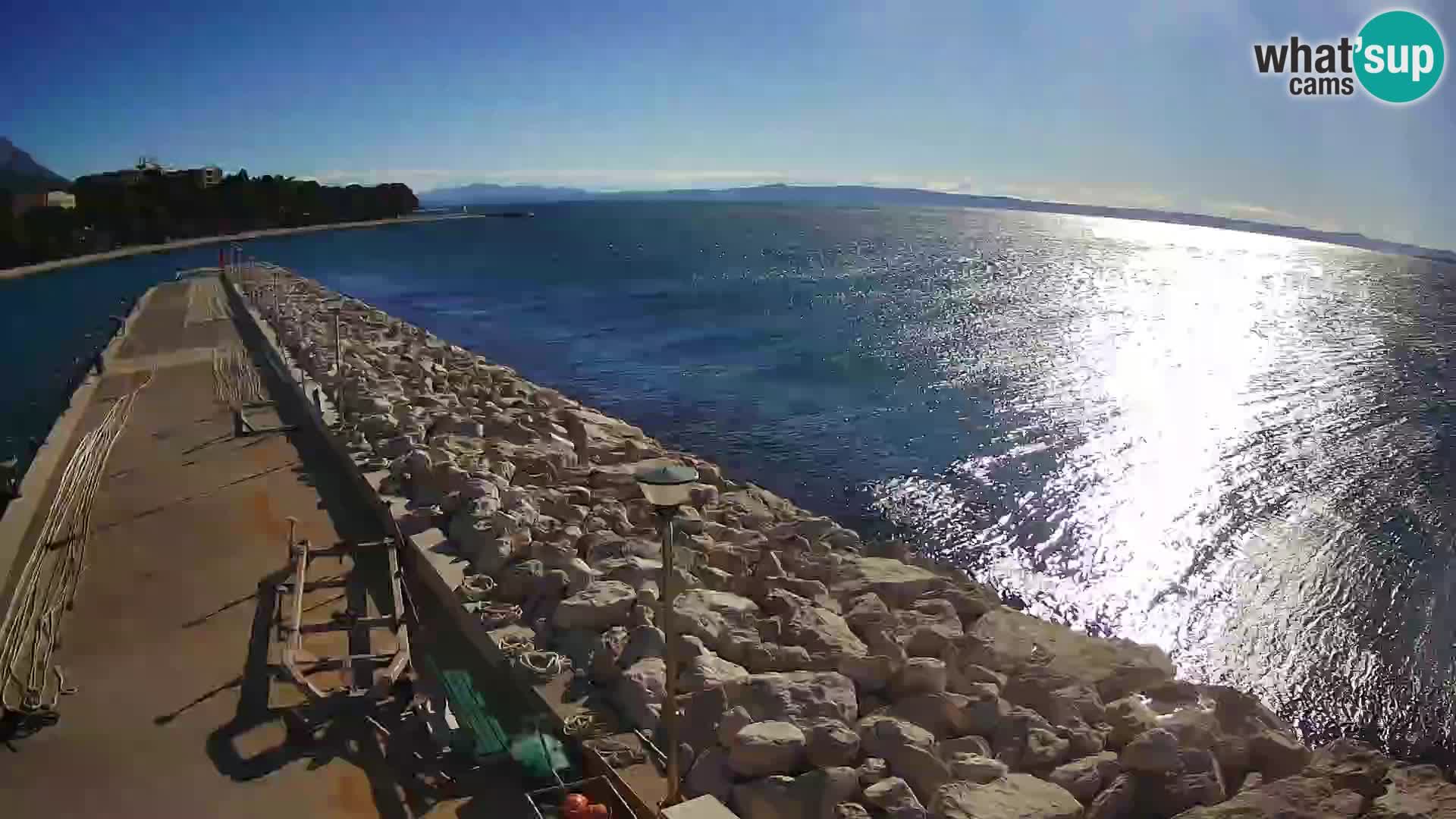 Spletna kamera – Baška Voda, pogled na mesto in goro Biokovo