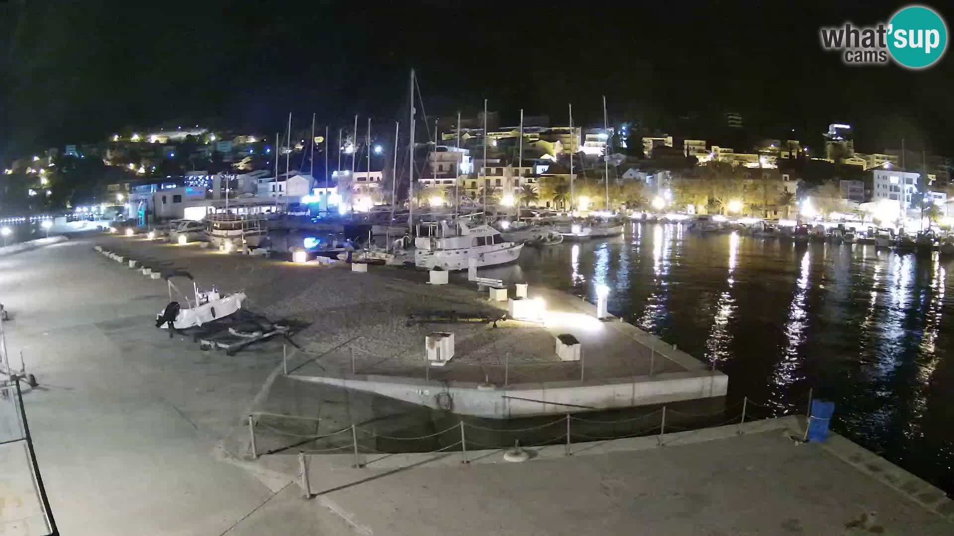 Webcam Basca Voda –  Vista desde el puerto deportivo de la ciudad y la montaña Biokovo