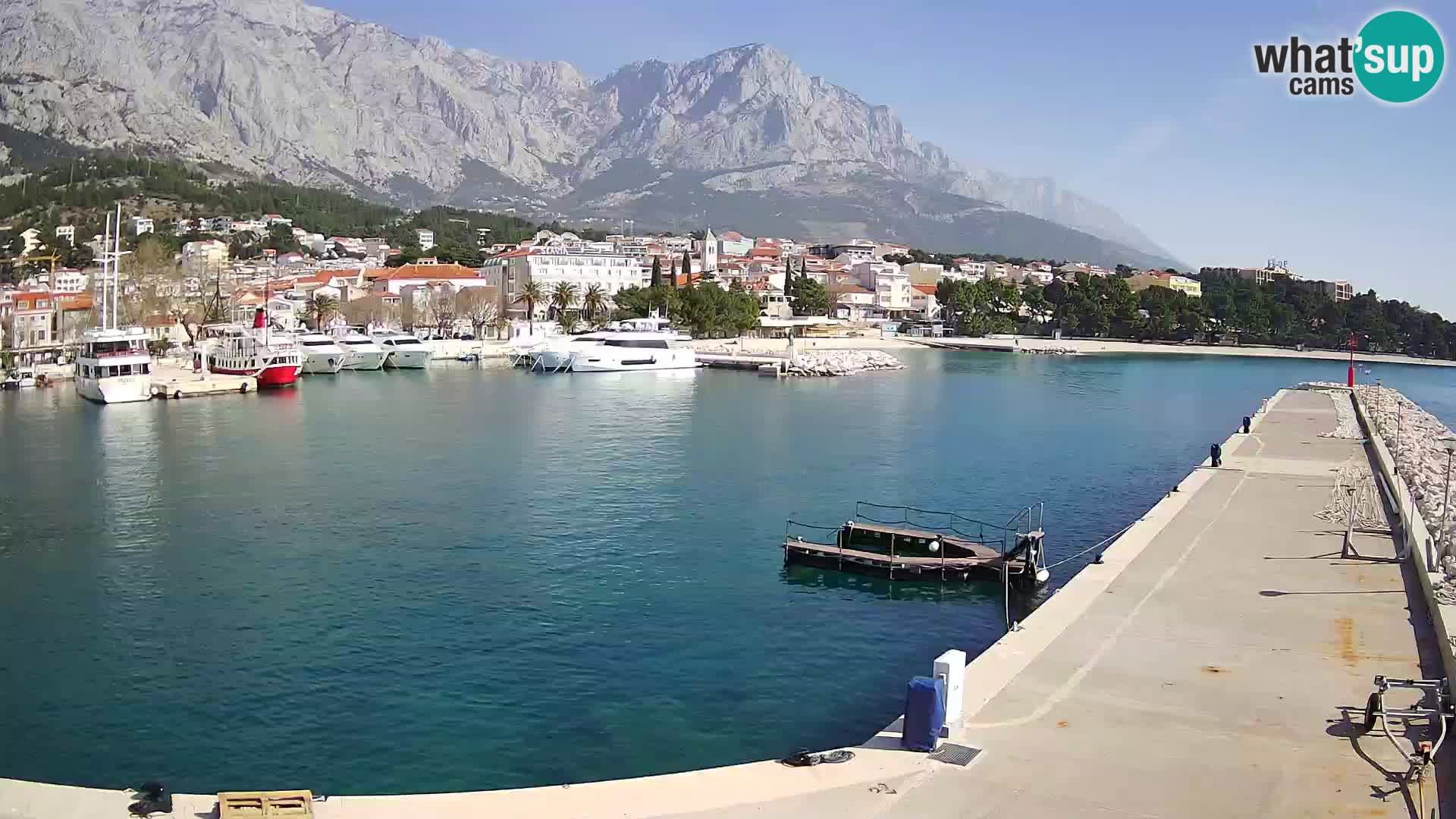 Spletna kamera – Baška Voda, pogled na mesto in goro Biokovo