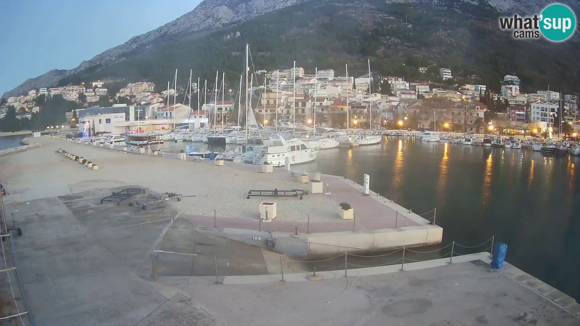 Webcam Live – Panorama di Baška Voda e delle montagne Biokovo