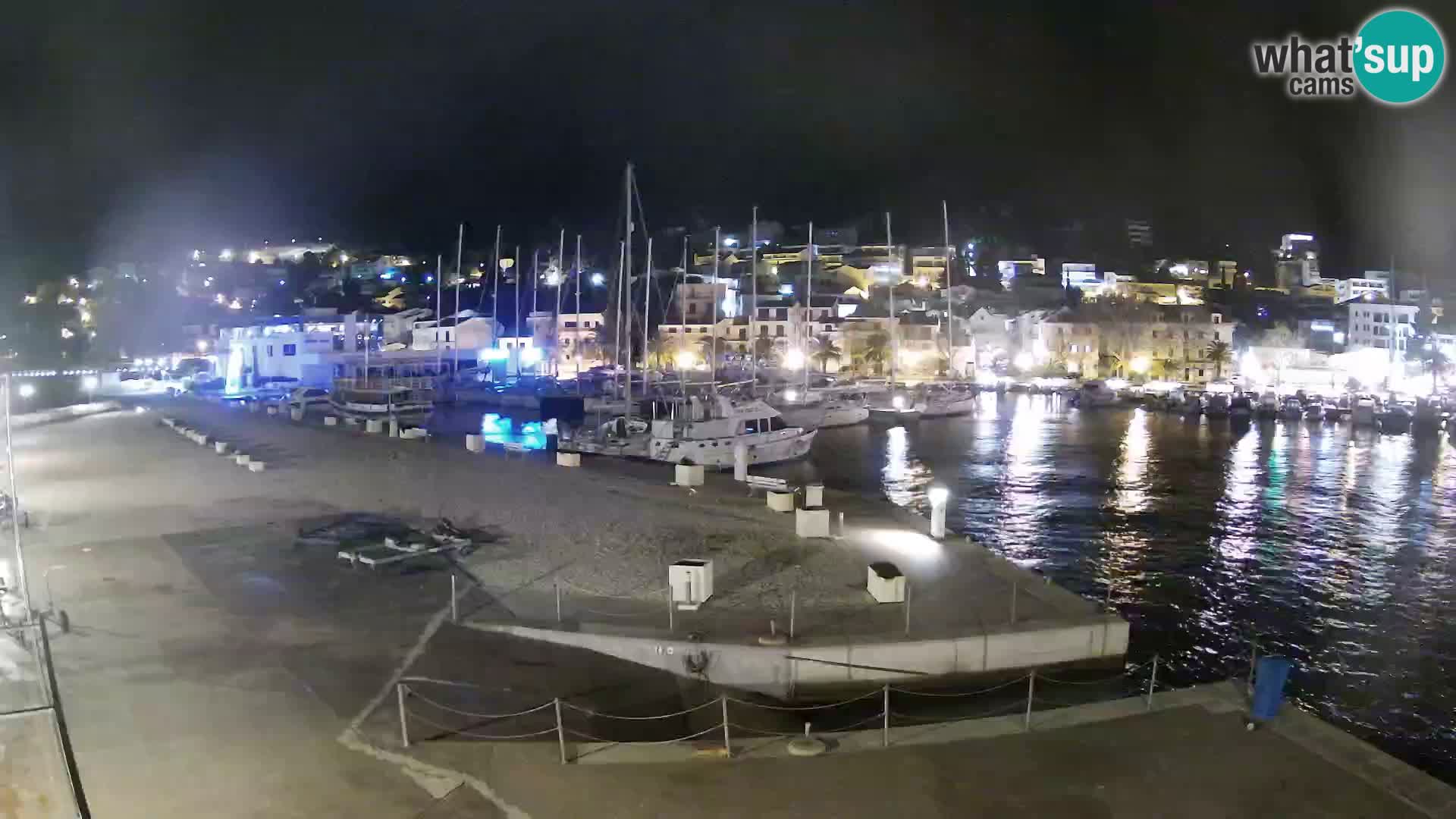 Webcam Basca Voda –  Vista desde el puerto deportivo de la ciudad y la montaña Biokovo