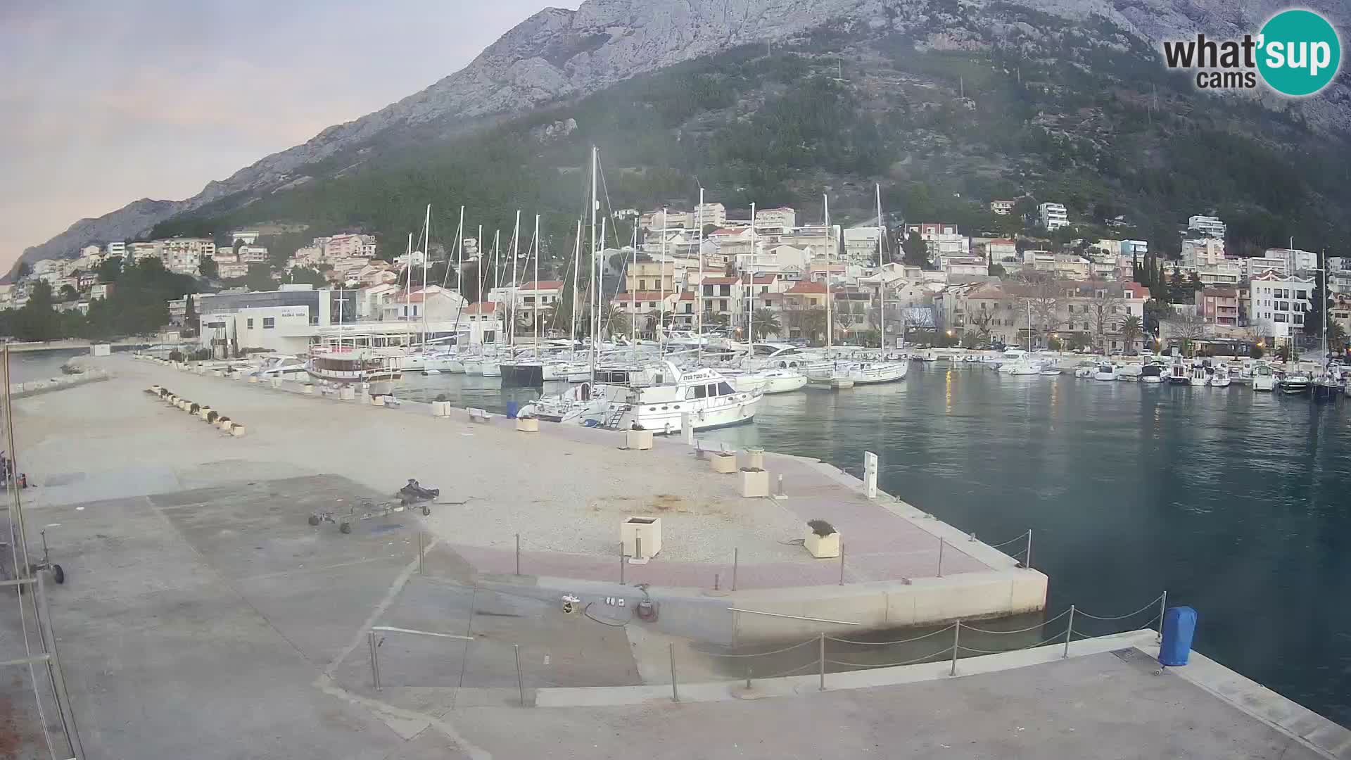 Webcam Live – View of Baška Voda and Biokovo mountain