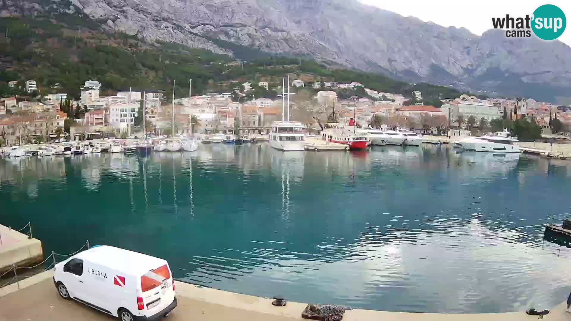 Spletna kamera – Baška Voda, pogled na mesto in goro Biokovo