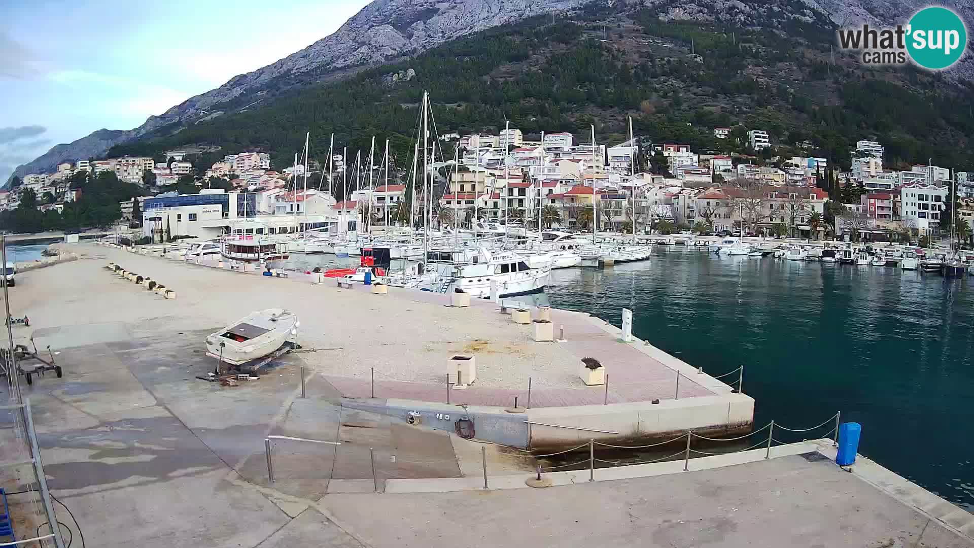 Spletna kamera – Baška Voda, pogled na mesto in goro Biokovo