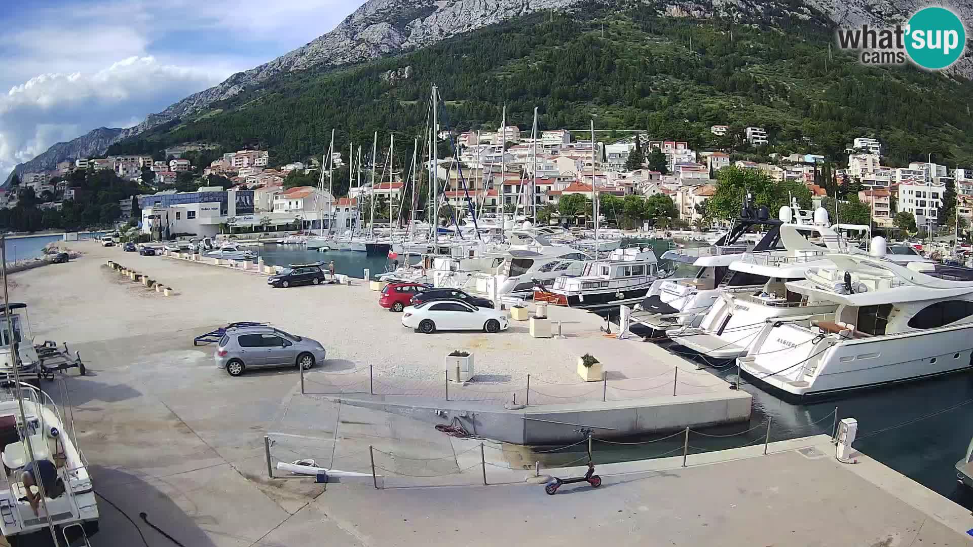 Spletna kamera – Baška Voda, pogled na mesto in goro Biokovo