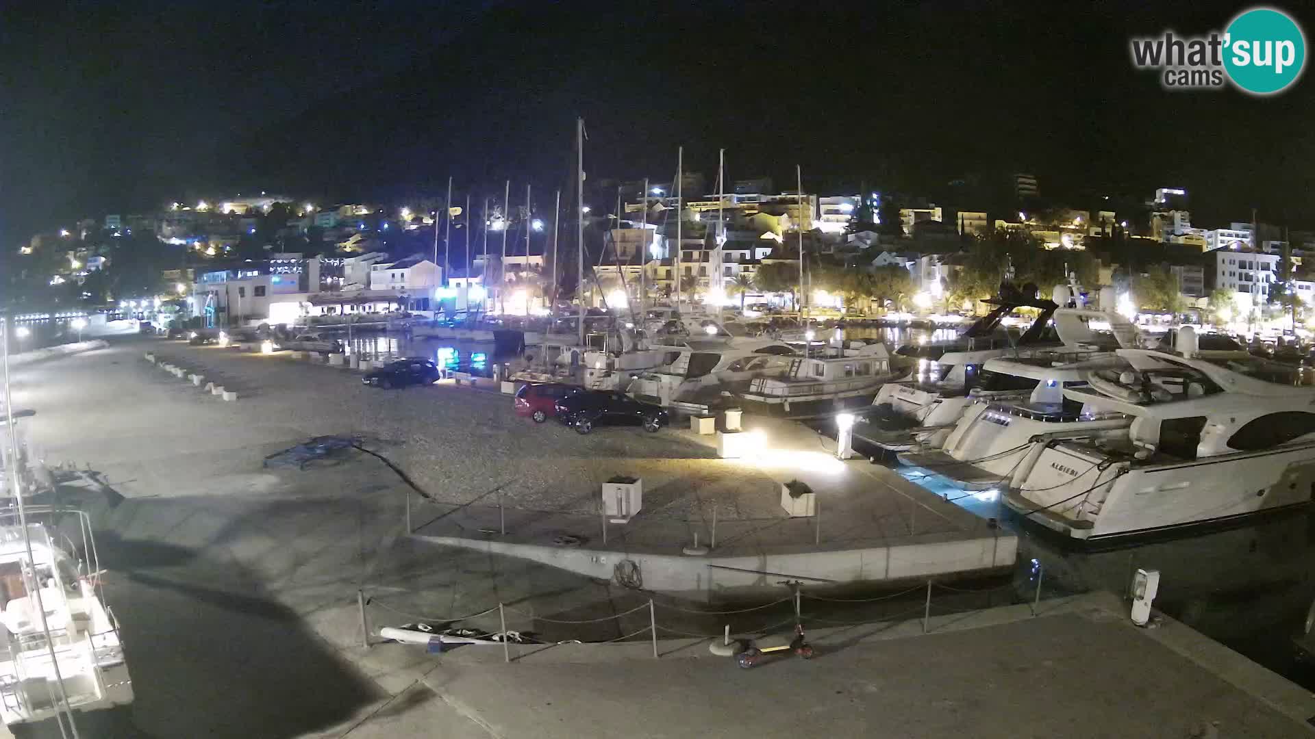 Spletna kamera – Baška Voda, pogled na mesto in goro Biokovo