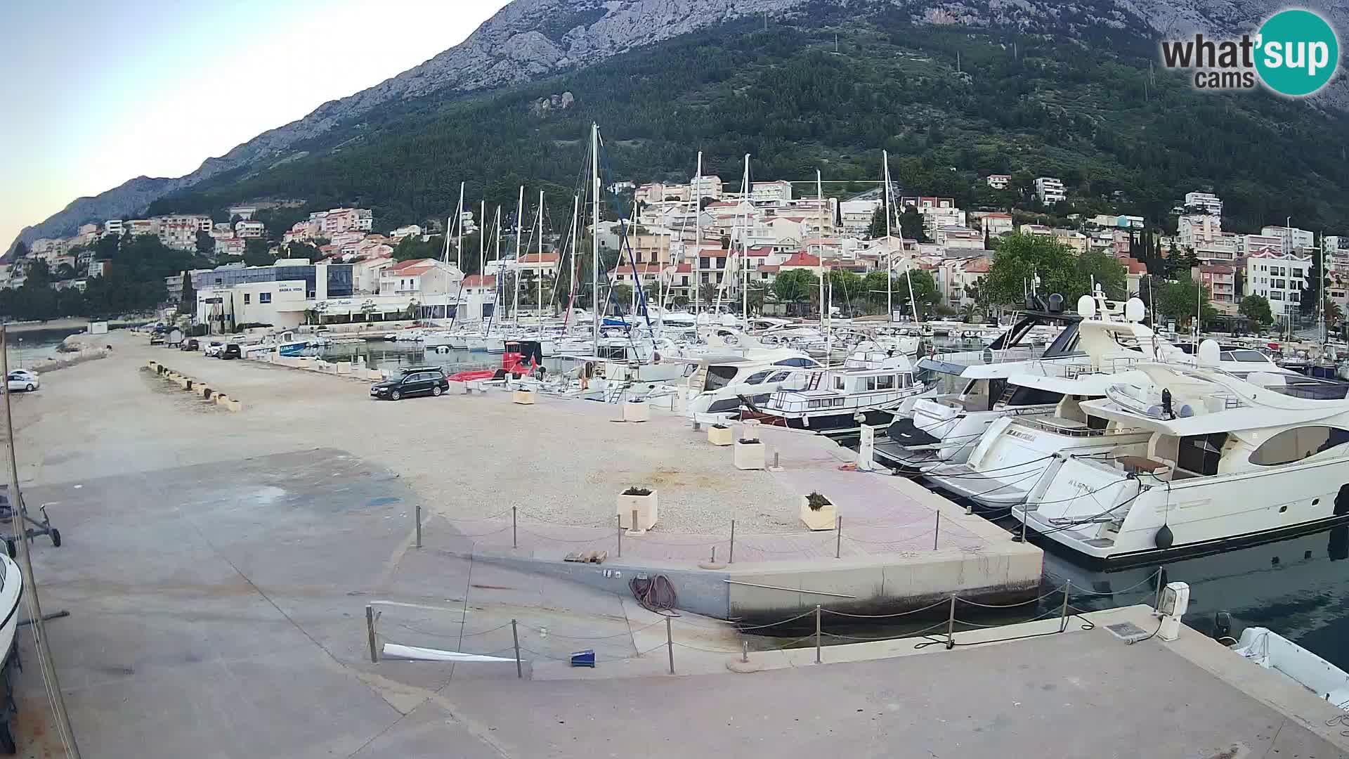 Spletna kamera – Baška Voda, pogled na mesto in goro Biokovo
