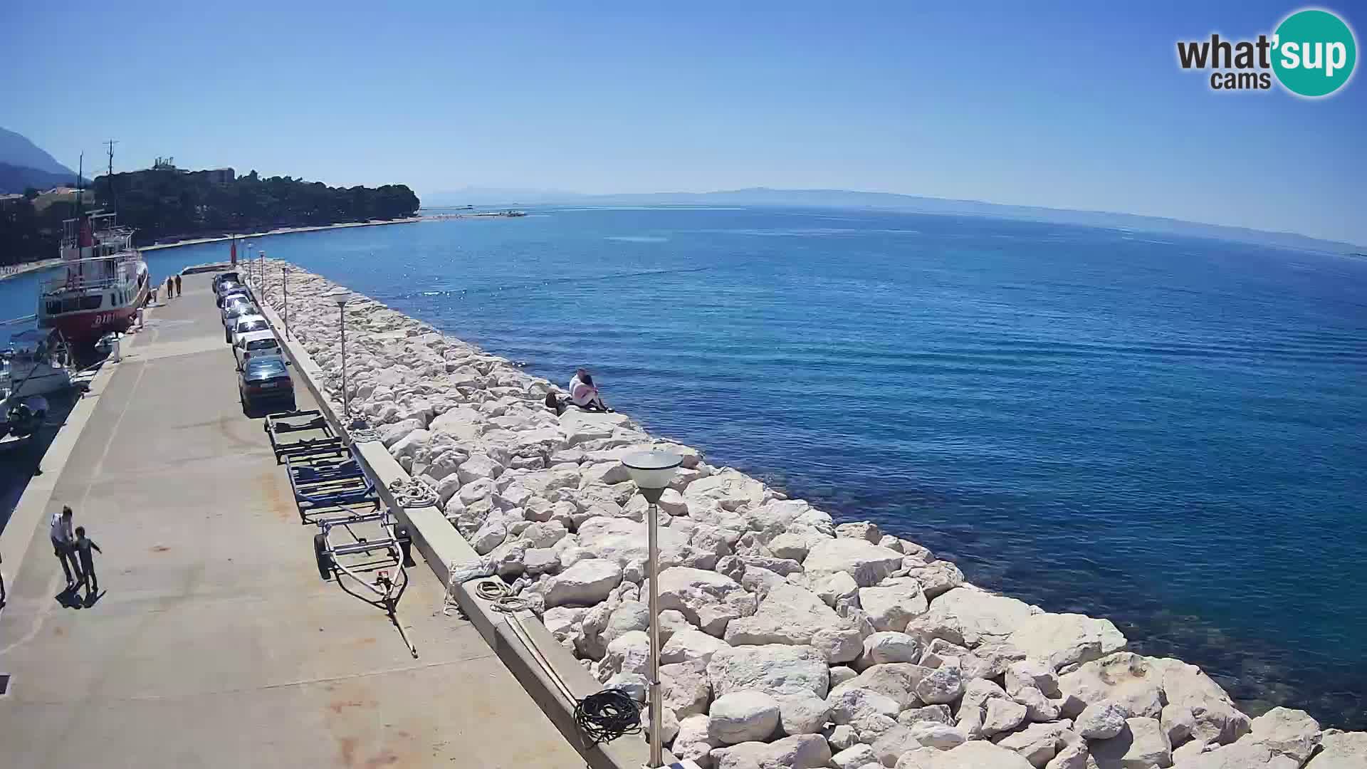 Web Kamera Baška Voda luka – Pogled na grad i masiv Biokovo