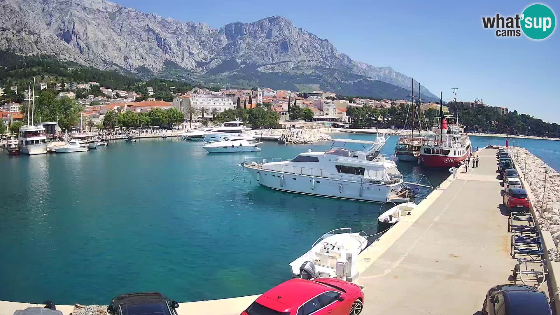 Spletna kamera – Baška Voda, pogled na mesto in goro Biokovo
