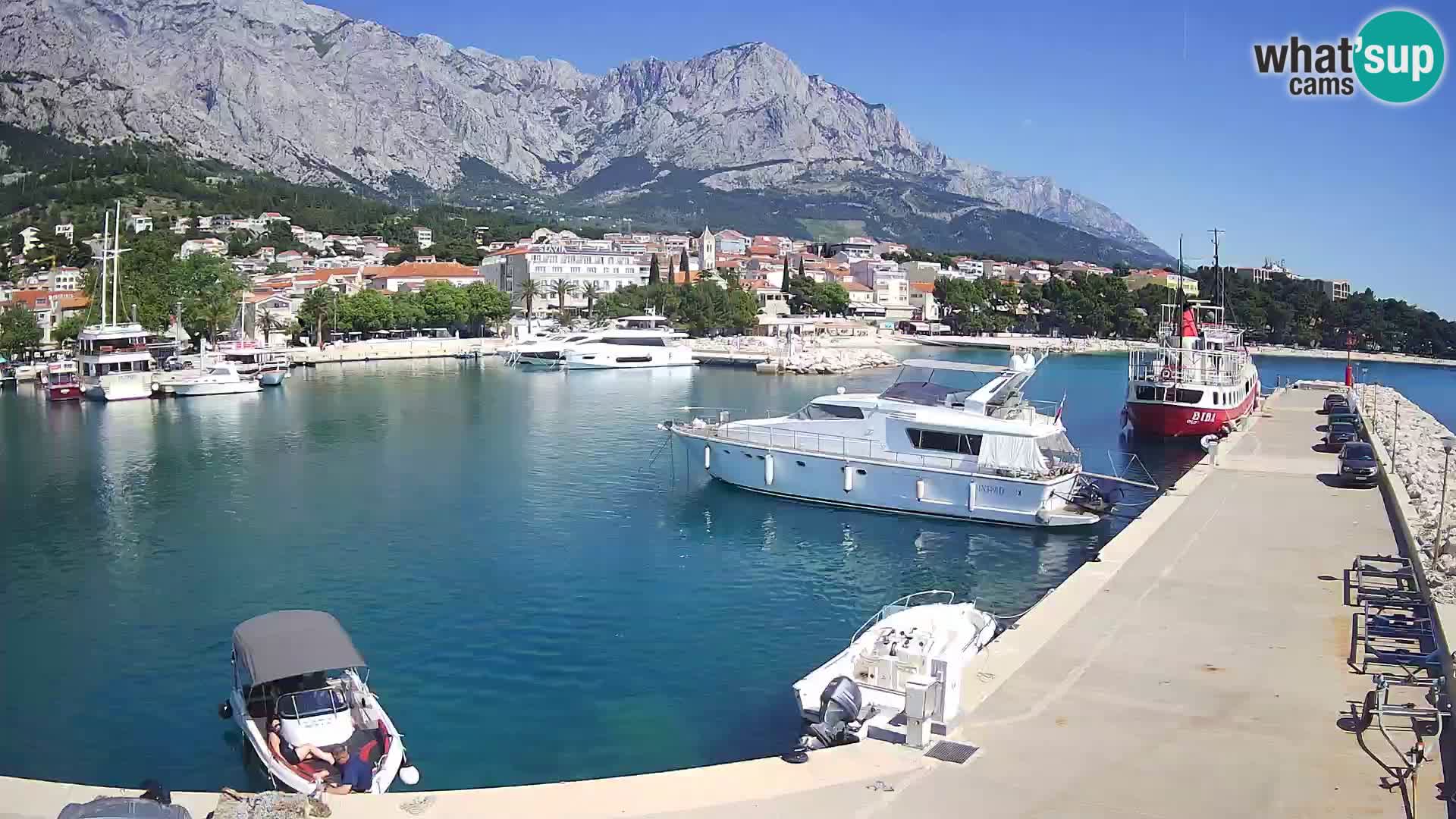 Spletna kamera – Baška Voda, pogled na mesto in goro Biokovo