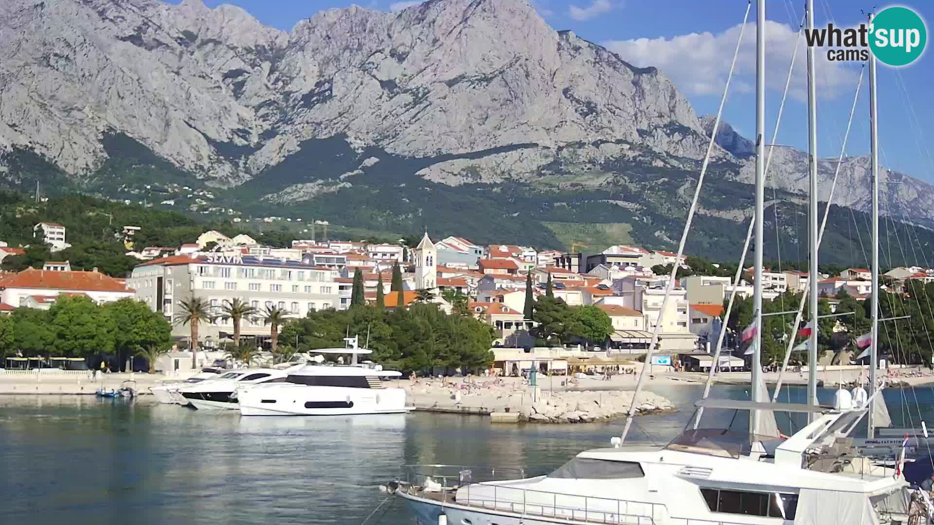 Web Kamera Baška Voda luka – Pogled na grad i masiv Biokovo