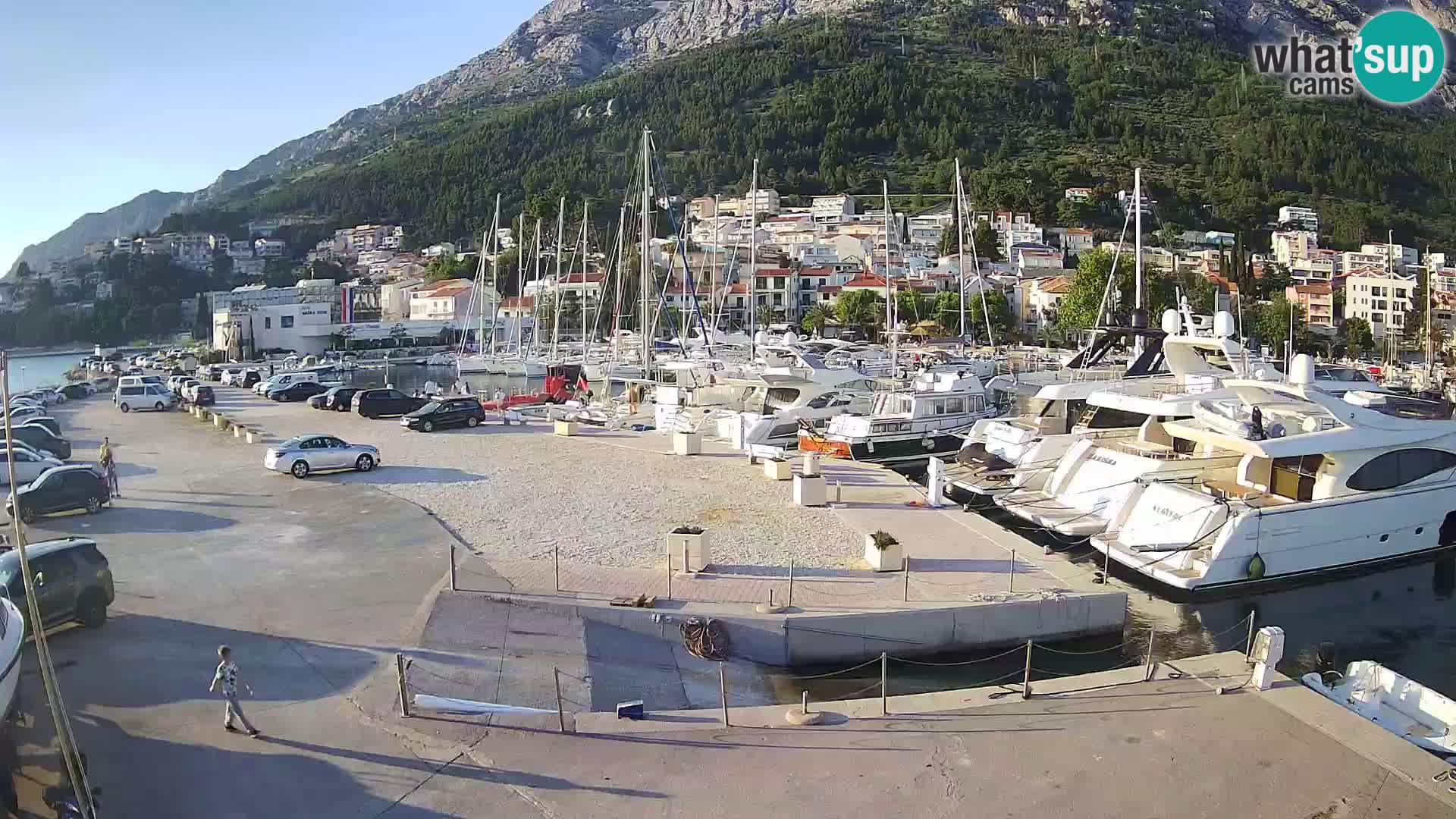 Spletna kamera – Baška Voda, pogled na mesto in goro Biokovo