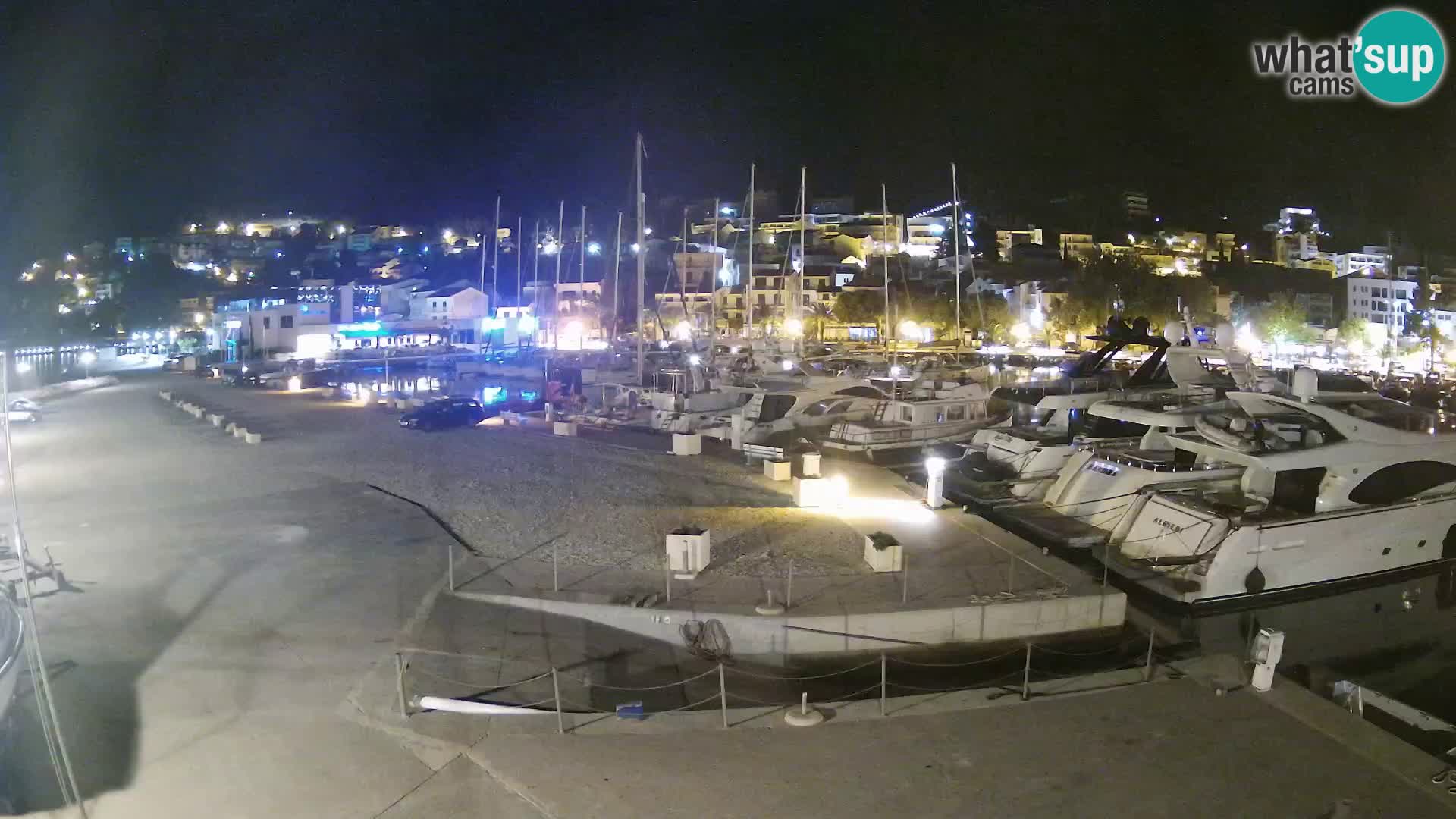 Spletna kamera – Baška Voda, pogled na mesto in goro Biokovo