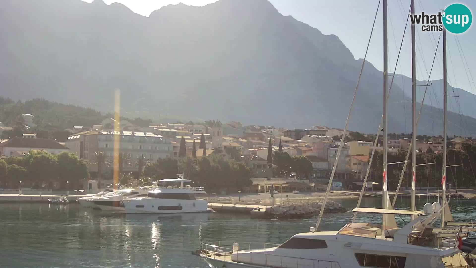 Webcam Live – View of Baška Voda and Biokovo mountain
