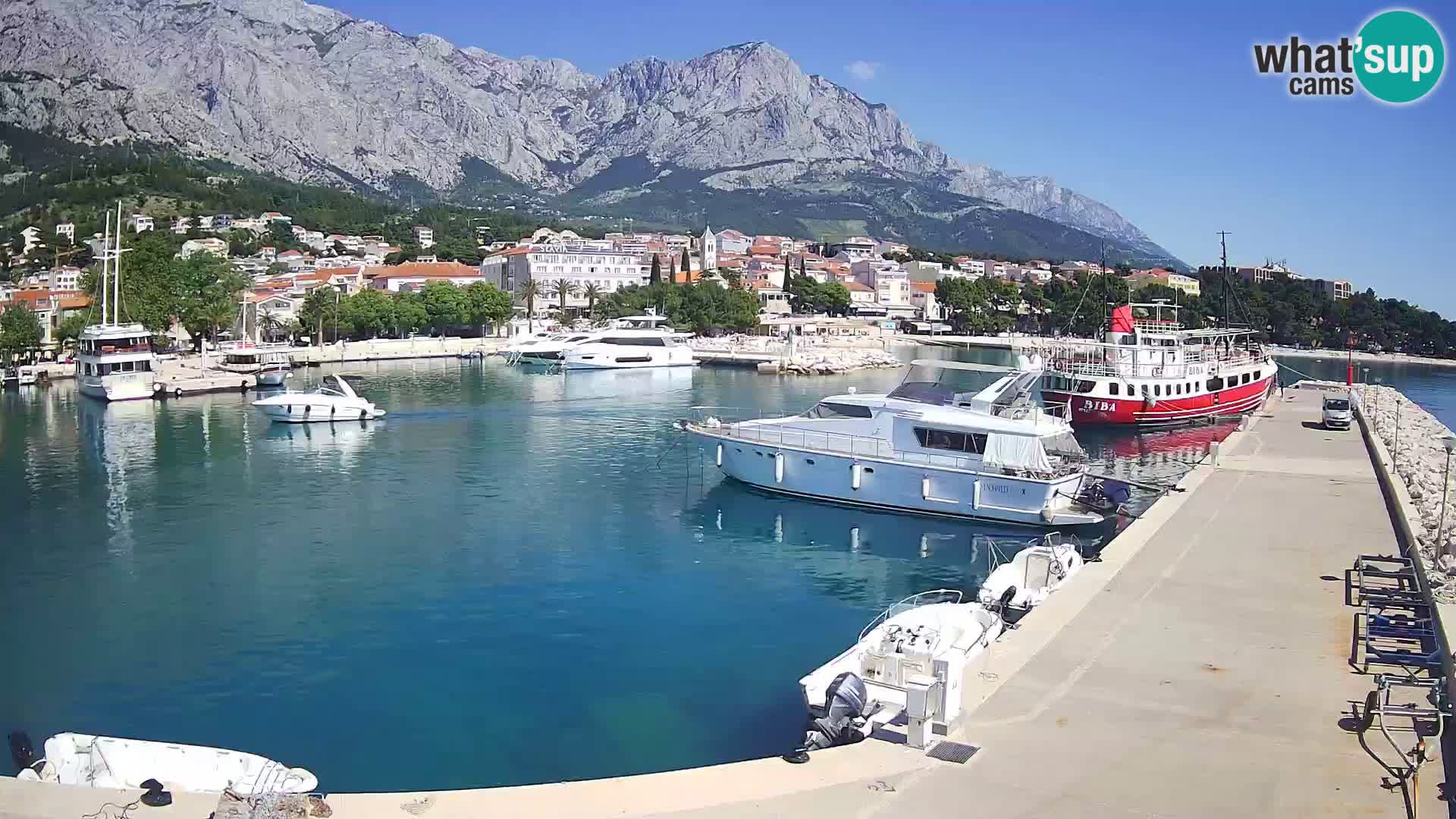 Webcam Basca Voda –  Vista desde el puerto deportivo de la ciudad y la montaña Biokovo