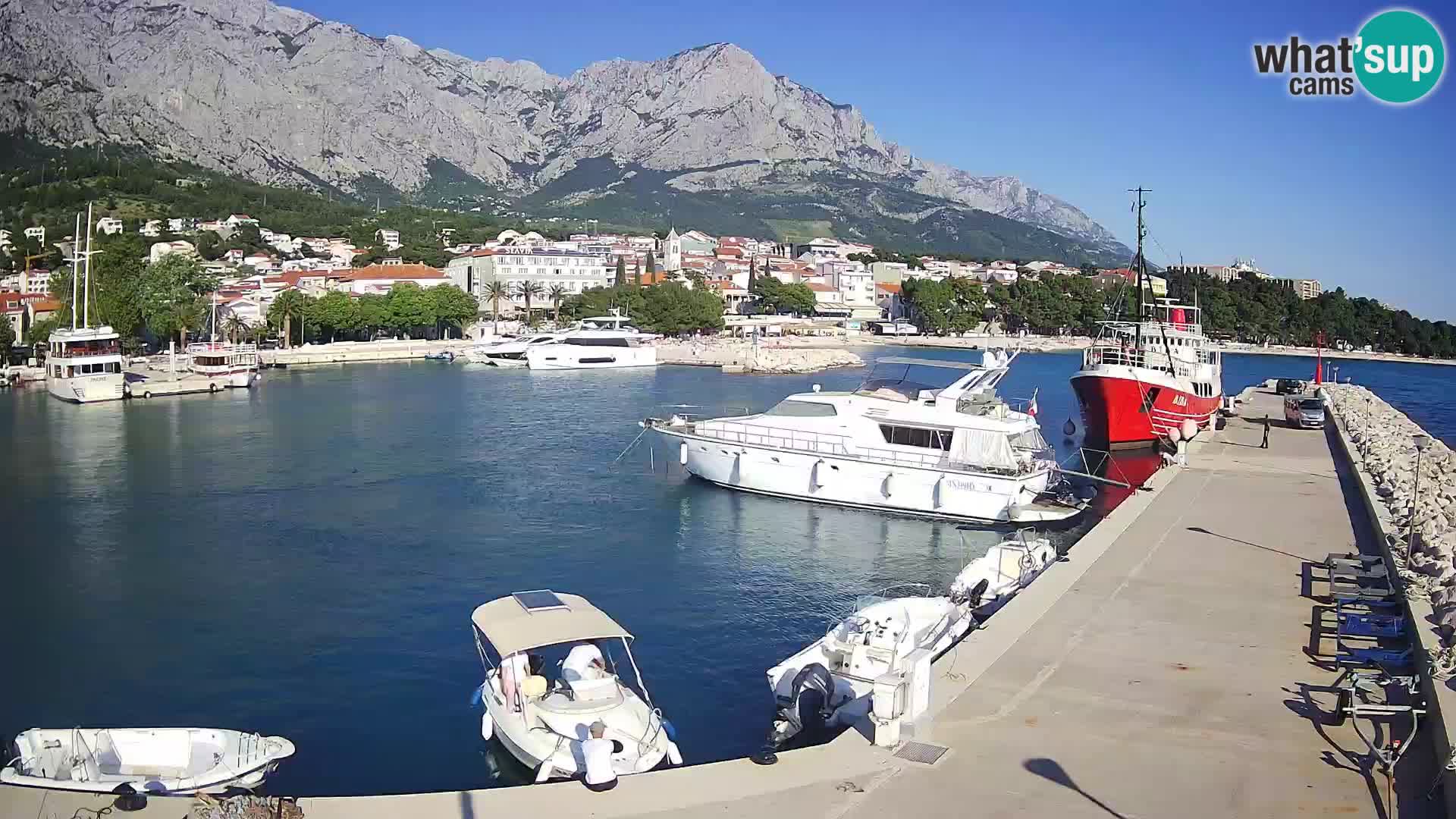 Web Kamera Baška Voda luka – Pogled na grad i masiv Biokovo