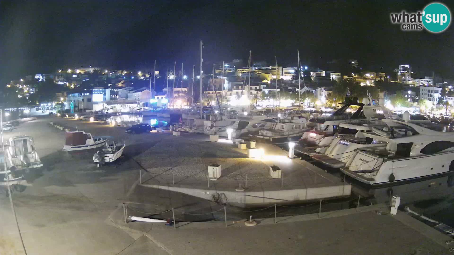 Spletna kamera – Baška Voda, pogled na mesto in goro Biokovo