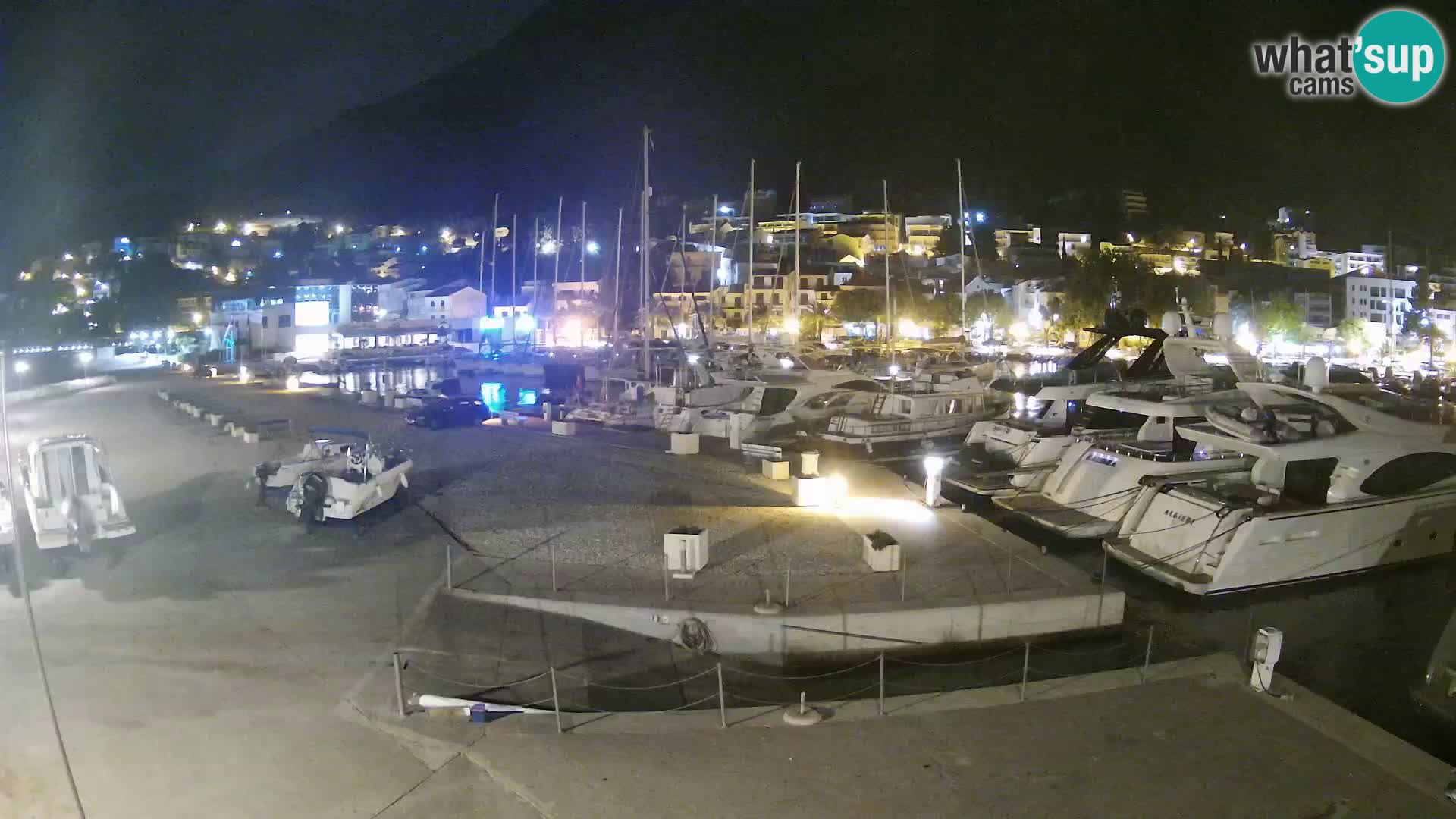 Spletna kamera – Baška Voda, pogled na mesto in goro Biokovo