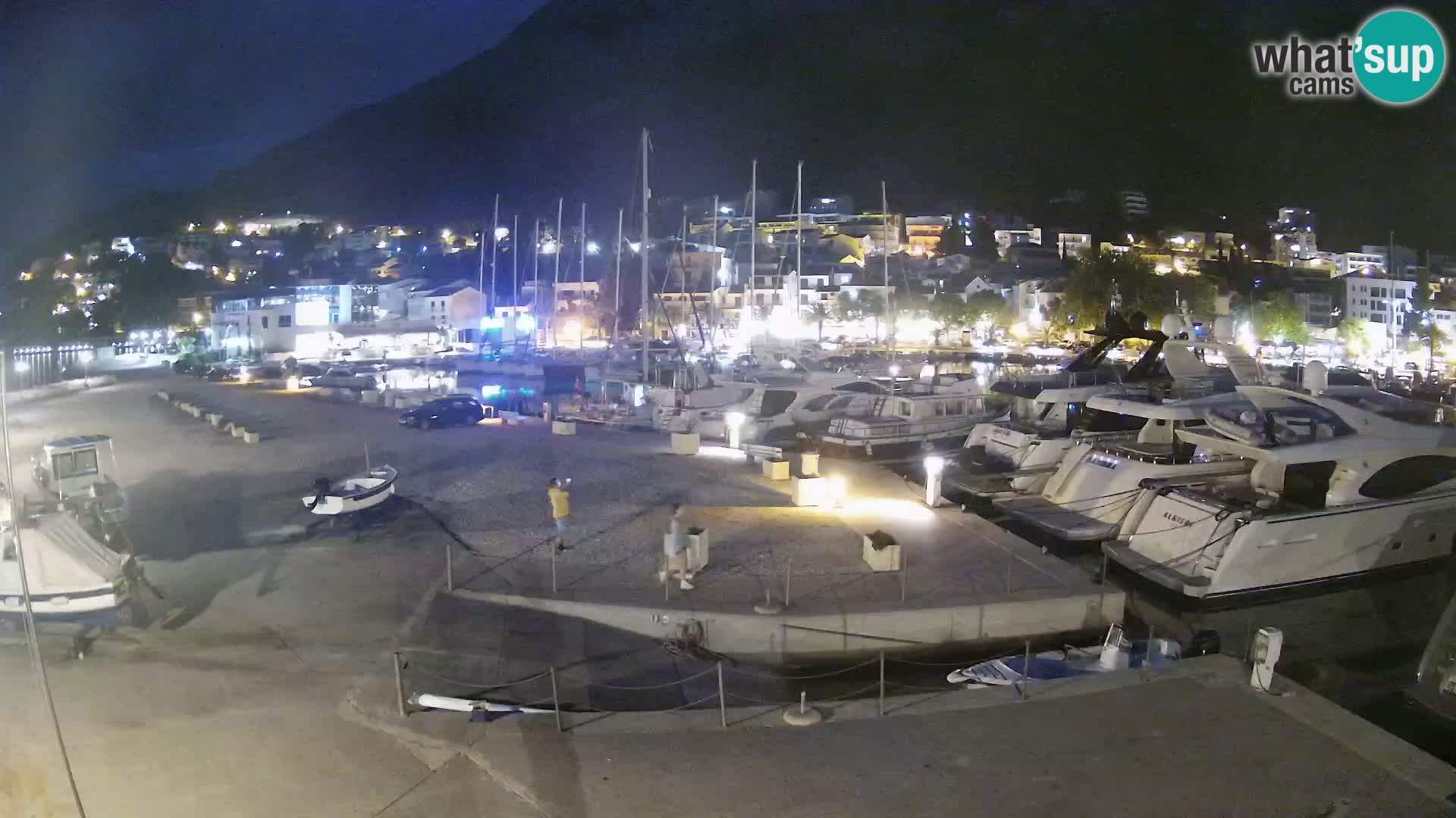 Spletna kamera – Baška Voda, pogled na mesto in goro Biokovo