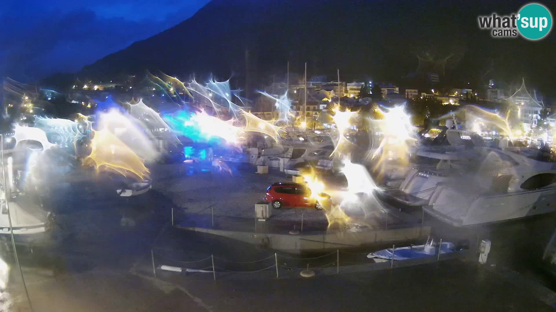 Spletna kamera – Baška Voda, pogled na mesto in goro Biokovo