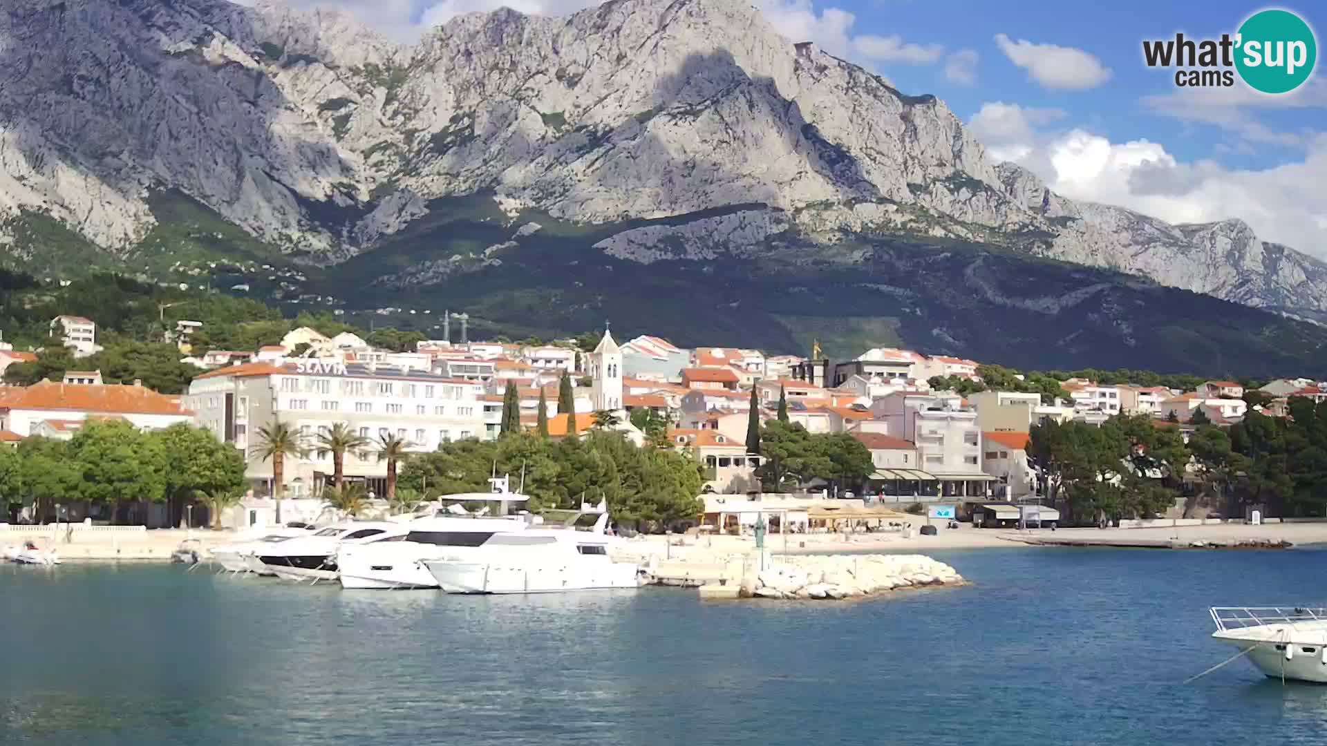 Web Kamera Baška Voda luka – Pogled na grad i masiv Biokovo