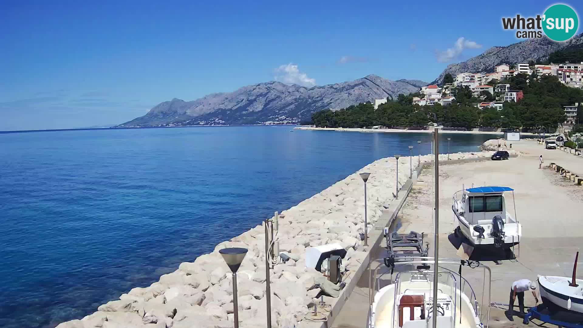 Spletna kamera – Baška Voda, pogled na mesto in goro Biokovo