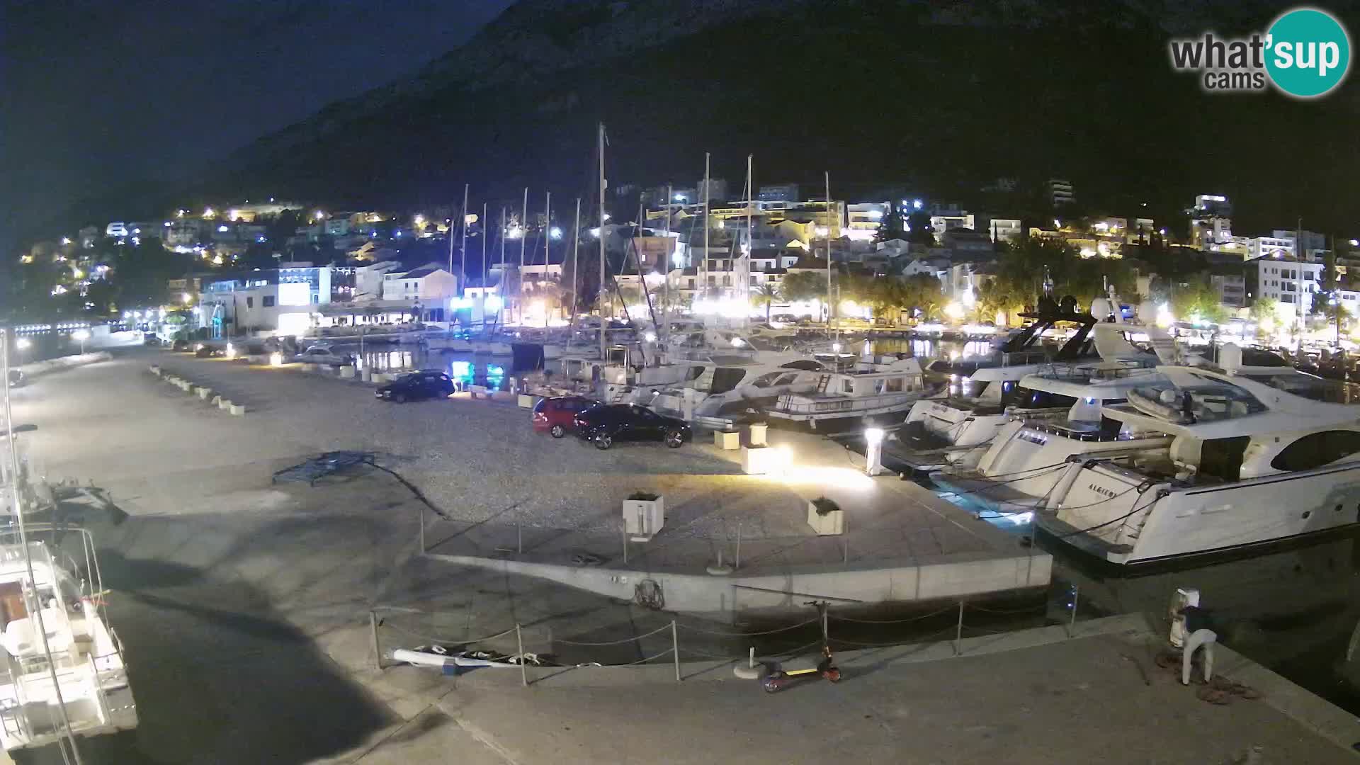 Spletna kamera – Baška Voda, pogled na mesto in goro Biokovo